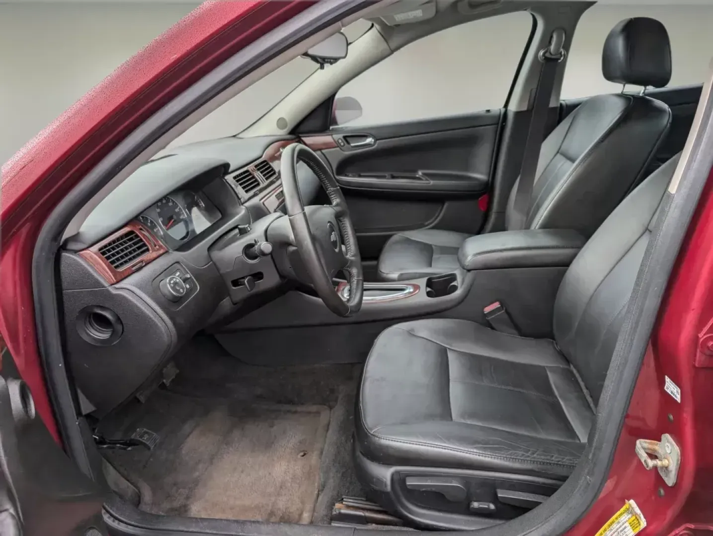 2008 /Ebony Chevrolet Impala LT (2G1WT58K889) with an Gas/Ethanol V6 3.5L/214 engine, 4-Speed Automatic w/OD transmission, located at 3959 U.S. 80 W, Phenix City, AL, 36870, (334) 297-4885, 32.469296, -85.135185 - 2008 Chevrolet Impala LT - Photo#9