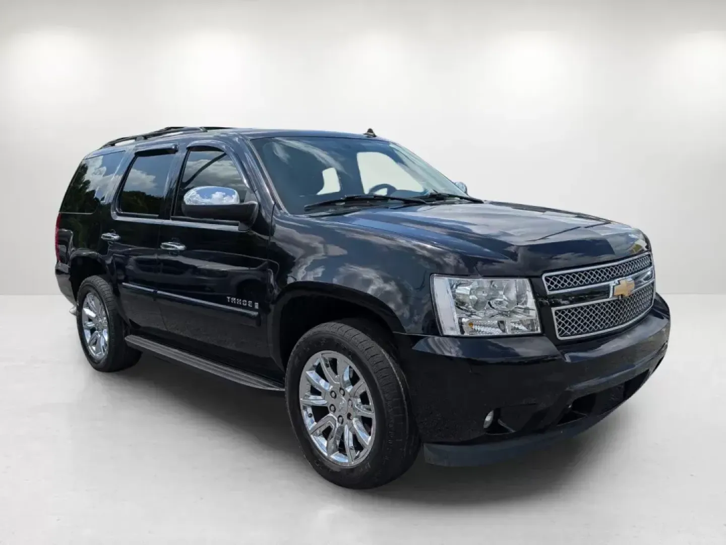 2008 /Ebony Chevrolet Tahoe LTZ (1GNFK130X8R) with an Gas/Ethanol V8 5.3L/323 engine, 4-Speed Automatic w/OD transmission, located at 521 Old Farm Lane Rd, Prattville, AL, 36066, (334) 325-1505, 32.482460, -86.416367 - 2008 Chevrolet Tahoe LTZ - Photo#2