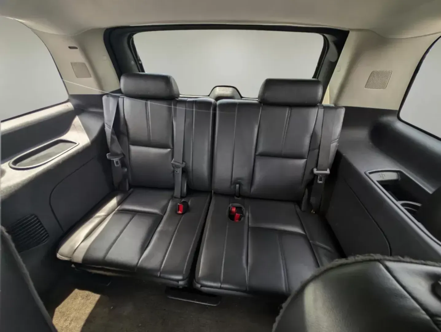 2008 /Ebony Chevrolet Tahoe LTZ (1GNFK130X8R) with an Gas/Ethanol V8 5.3L/323 engine, 4-Speed Automatic w/OD transmission, located at 521 Old Farm Lane Rd, Prattville, AL, 36066, (334) 325-1505, 32.482460, -86.416367 - 2008 Chevrolet Tahoe LTZ - Photo#11