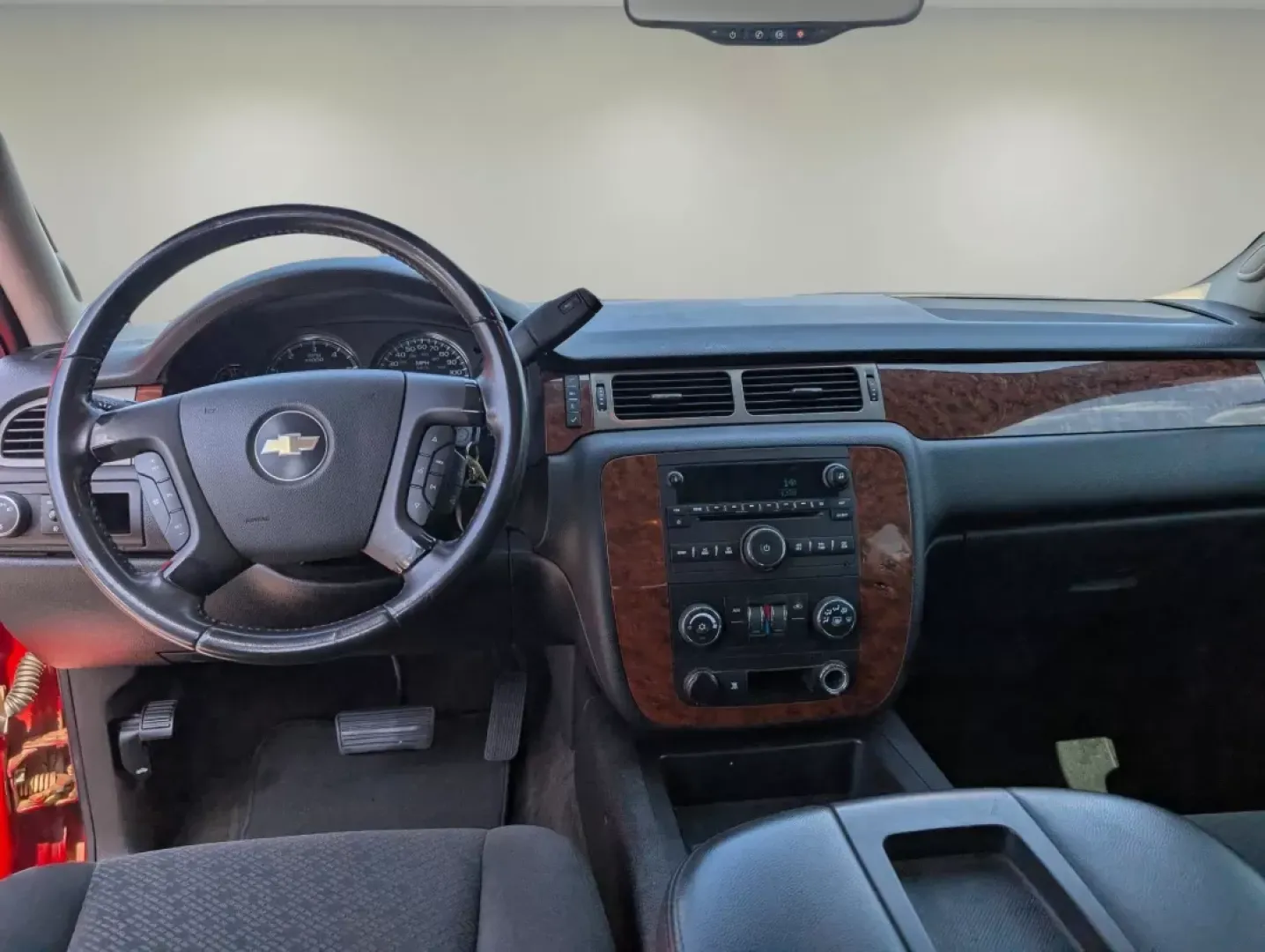2008 /Ebony Chevrolet Tahoe LT w/1LT (1GNFC13J28R) with an Other engine, located at 5115 14th Ave., Columbus, GA, 31904, (706) 323-0345, 32.511494, -84.971046 - **Explore Your Next Adventure with the 2008 Chevrolet Tahoe LT at Gils Auto!**<br /> <br /> Are you ready to elevate your family outings, weekend getaways, or daily commutes? The 2008 Chevrolet Tahoe LT is not just a vehicle; it's a lifestyle companion designed for those who crave adventure and comf - Photo#12