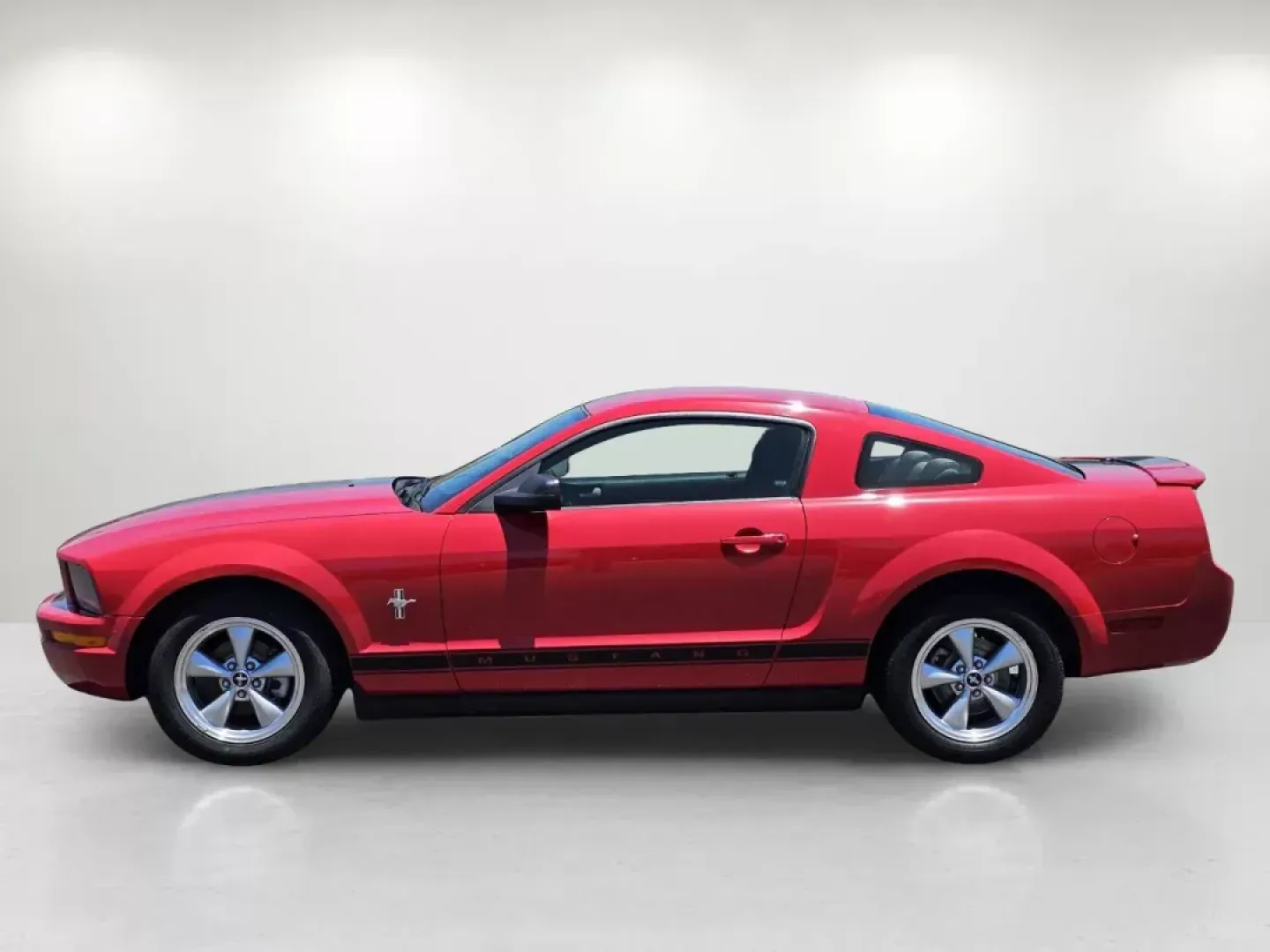2008 Ford Mustang Deluxe (1ZVHT80N285) with an Other engine, located at 521 Old Farm Lane Rd, Prattville, AL, 36066, (334) 325-1505, 32.482460, -86.416367 - **Unleash Your Inner Adventurer with the 2008 Ford Mustang Deluxe!**<br /> <br /> Are you ready to take your driving experience to the next level? The 2008 Ford Mustang Deluxe, available at Gils Auto in Prattville, AL, is not just a car; it's a lifestyle statement. Whether you're a weekend thrill-se - Photo#7