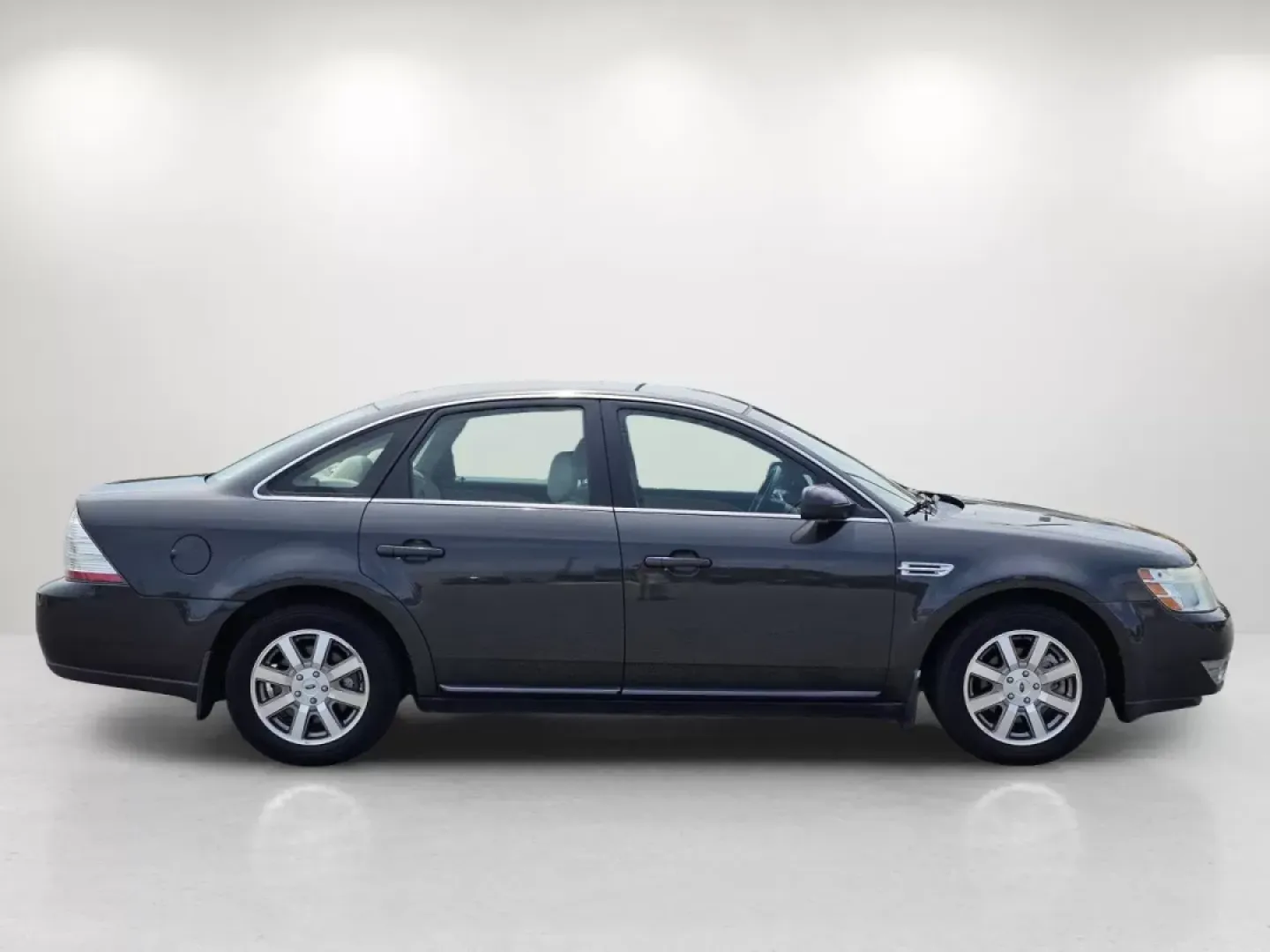 2008 /Medium Light Stone Ford Taurus SEL (1FAHP24W48G) with an Other engine, located at 804 22nd Ave, Phenix City, AL, 36870, (334) 297-1860, 32.484749, -85.024475 - **Explore the Road in Style with the 2008 Ford Taurus SEL Perfect for Commuters and Families Alike!**<br /> <br /> Are you looking for a reliable sedan that effortlessly combines comfort, safety, and style? The 2008 Ford Taurus SEL is not just a vehicle; it's a lifestyle choice that suits both busy - Photo#3