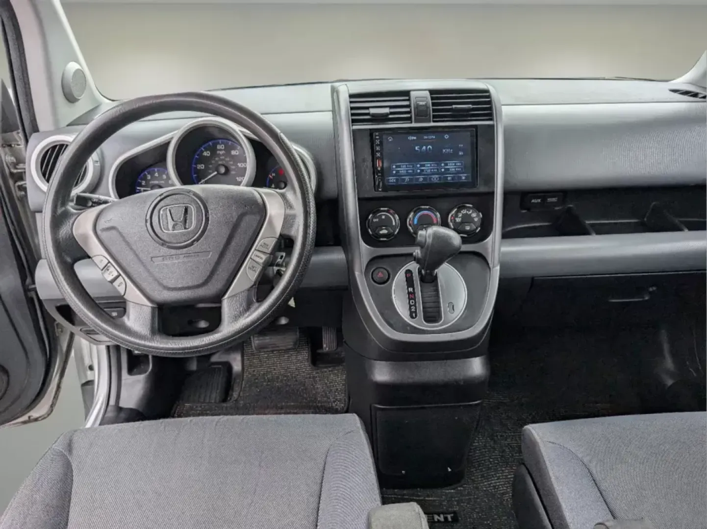 2008 Honda Element EX (5J6YH18788L) with an Gas I4 2.4L/144 engine, 5-Speed Automatic w/OD transmission, located at 1430 Gateway Drive, Opelika, AL, 36801, (334) 239-0944, 32.637871, -85.409790 - ### Explore the Open Road with the 2008 Honda Element at Gils Auto!<br /> <br /> Are you ready to enhance your weekend adventures or transform your daily commute? The 2008 Honda Element EX is an ideal choice for those who crave versatility, style, and reliability. Its spacious interior and robust fe - Photo#10