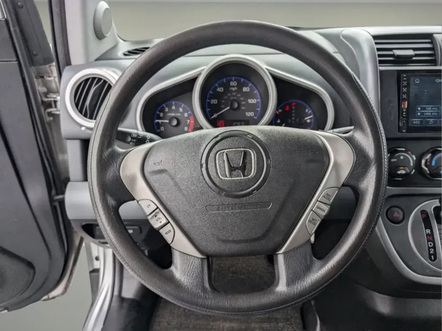 2008 Honda Element EX (5J6YH18788L) with an Gas I4 2.4L/144 engine, 5-Speed Automatic w/OD transmission, located at 1430 Gateway Drive, Opelika, AL, 36801, (334) 239-0944, 32.637871, -85.409790 - ### Explore the Open Road with the 2008 Honda Element at Gils Auto!<br /> <br /> Are you ready to enhance your weekend adventures or transform your daily commute? The 2008 Honda Element EX is an ideal choice for those who crave versatility, style, and reliability. Its spacious interior and robust fe - Photo#12