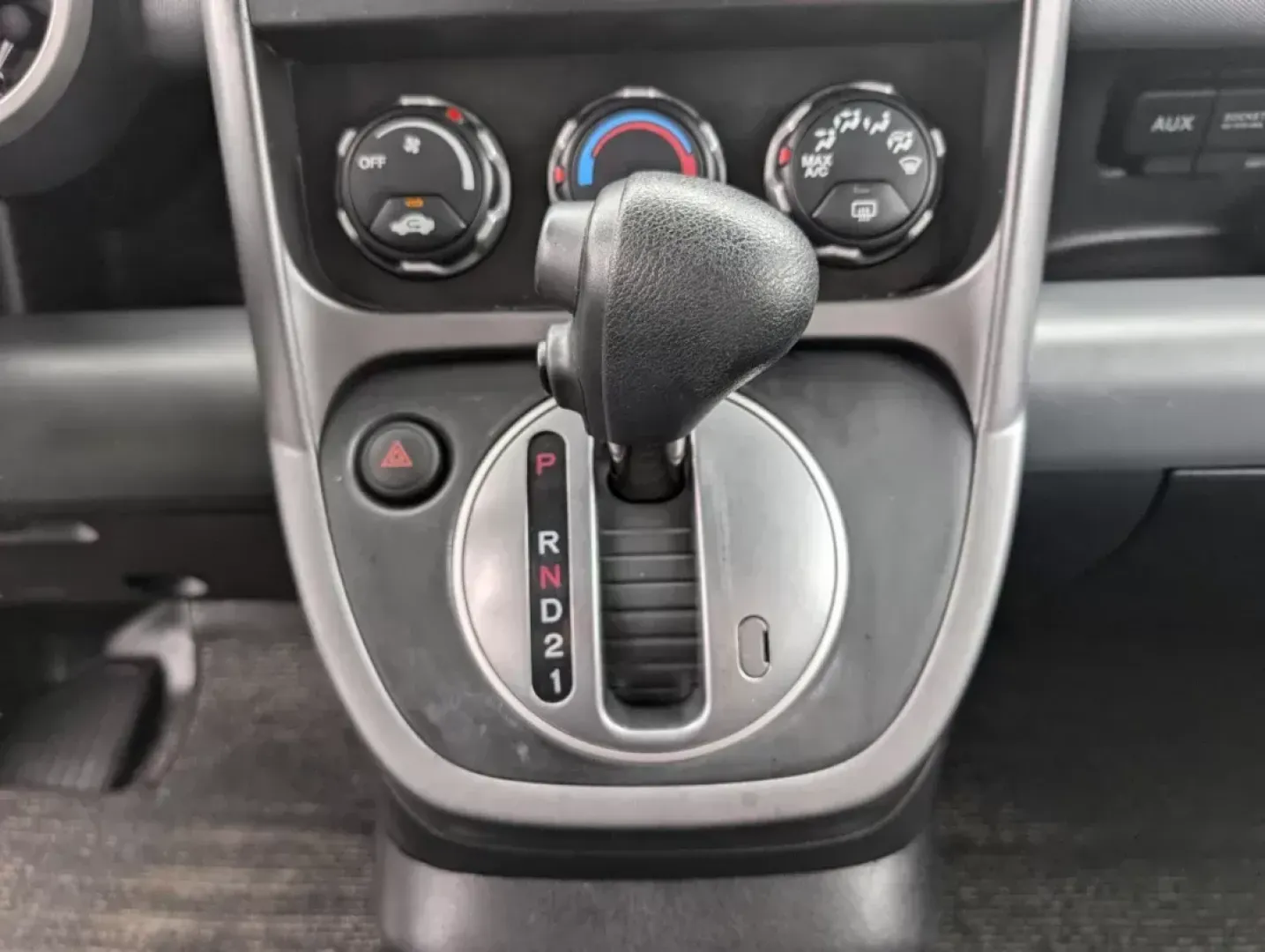 2008 Honda Element EX (5J6YH18788L) with an Gas I4 2.4L/144 engine, 5-Speed Automatic w/OD transmission, located at 1430 Gateway Drive, Opelika, AL, 36801, (334) 239-0944, 32.637871, -85.409790 - ### Explore the Open Road with the 2008 Honda Element at Gils Auto!<br /> <br /> Are you ready to enhance your weekend adventures or transform your daily commute? The 2008 Honda Element EX is an ideal choice for those who crave versatility, style, and reliability. Its spacious interior and robust fe - Photo#15