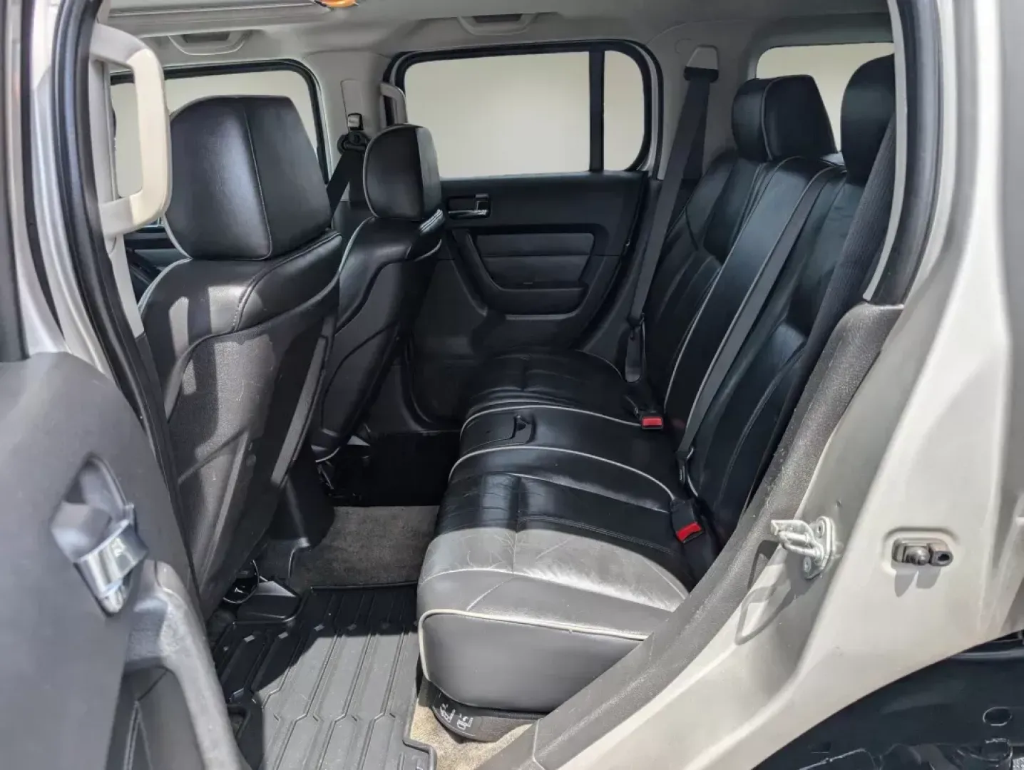 2008 /Ebony Hummer H3 SUV Luxury (5GTEN13E388) with an Gas 5 3.7L/223 engine, 4-Speed Automatic w/OD transmission, located at 3959 U.S. 80 W, Phenix City, AL, 36870, (334) 297-4885, 32.469296, -85.135185 - 2008 Hummer H3 SUV Luxury - Photo#10