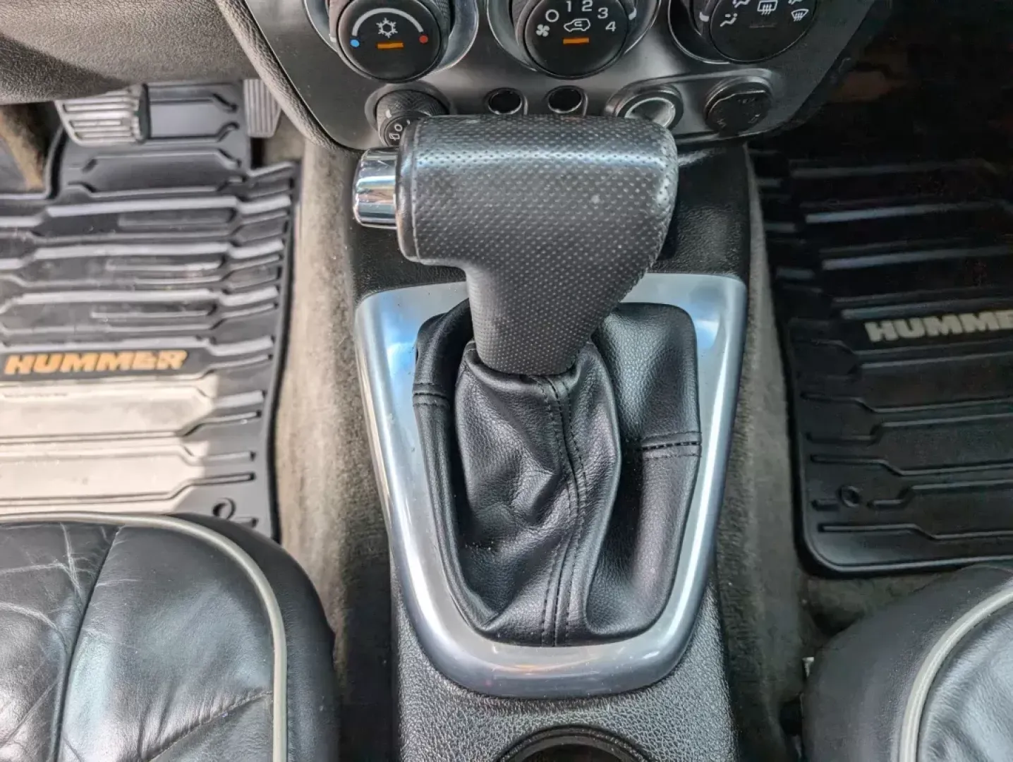 2008 /Ebony Hummer H3 SUV Luxury (5GTEN13E388) with an Gas 5 3.7L/223 engine, 4-Speed Automatic w/OD transmission, located at 3959 U.S. 80 W, Phenix City, AL, 36870, (334) 297-4885, 32.469296, -85.135185 - 2008 Hummer H3 SUV Luxury - Photo#13