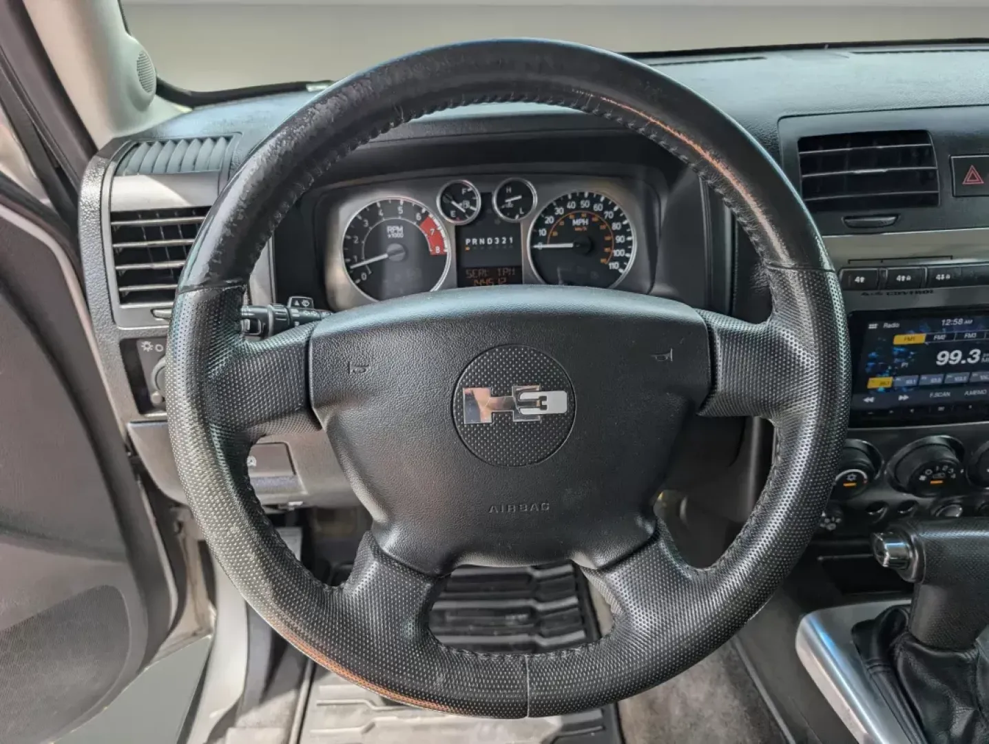 2008 /Ebony Hummer H3 SUV Luxury (5GTEN13E388) with an Gas 5 3.7L/223 engine, 4-Speed Automatic w/OD transmission, located at 3959 U.S. 80 W, Phenix City, AL, 36870, (334) 297-4885, 32.469296, -85.135185 - 2008 Hummer H3 SUV Luxury - Photo#15
