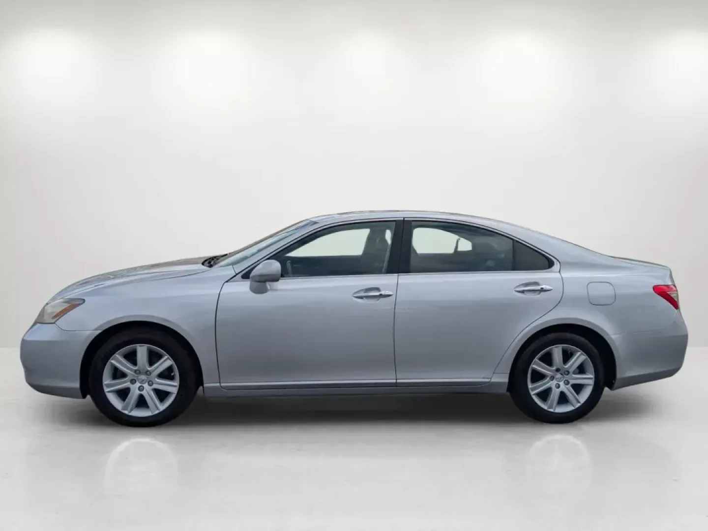 2008 Lexus ES 350 (JTHBJ46G582) with an Other engine, located at 7000 Northlake Connector, Columbus, GA, 31904, (706) 987-8085, 32.524975, -84.978134 - **Elevate Your Driving Experience with this 2008 Lexus ES 350 Perfect for Your Everyday Adventures!**<br /> <br /> If you're searching for a vehicle that combines luxury with practicality, look no further than this stunning 2008 Lexus ES 350, now available at Gils Auto in Columbus, GA. Perfect for - Photo#7
