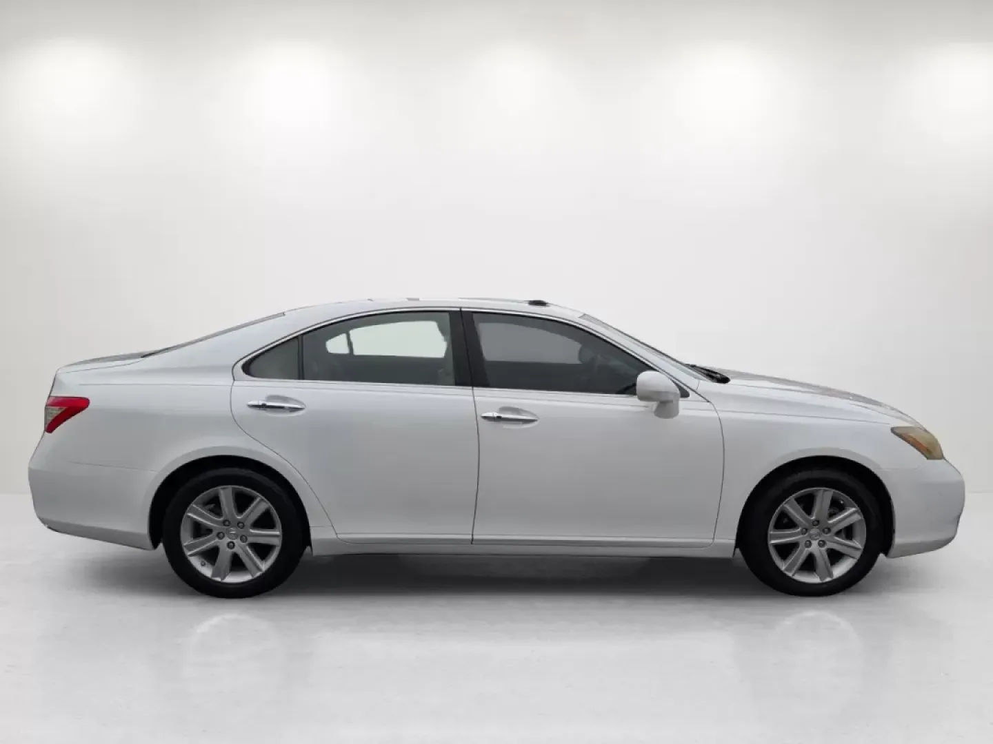 2008 /Cashmere Lexus ES 350 (JTHBJ46G782) with an Other engine, located at 5115 14th Ave., Columbus, GA, 31904, (706) 323-0345, 32.511494, -84.971046 - **Experience Unmatched Comfort and Style with the 2008 Lexus ES 350 at Gils Auto Phenix City, AL!**<br /> <br /> If you're in the market for a luxurious sedan that seamlessly combines comfort, style, and performance, look no further than the 2008 Lexus ES 350 available at Gils Auto in Phenix City, - Photo#3