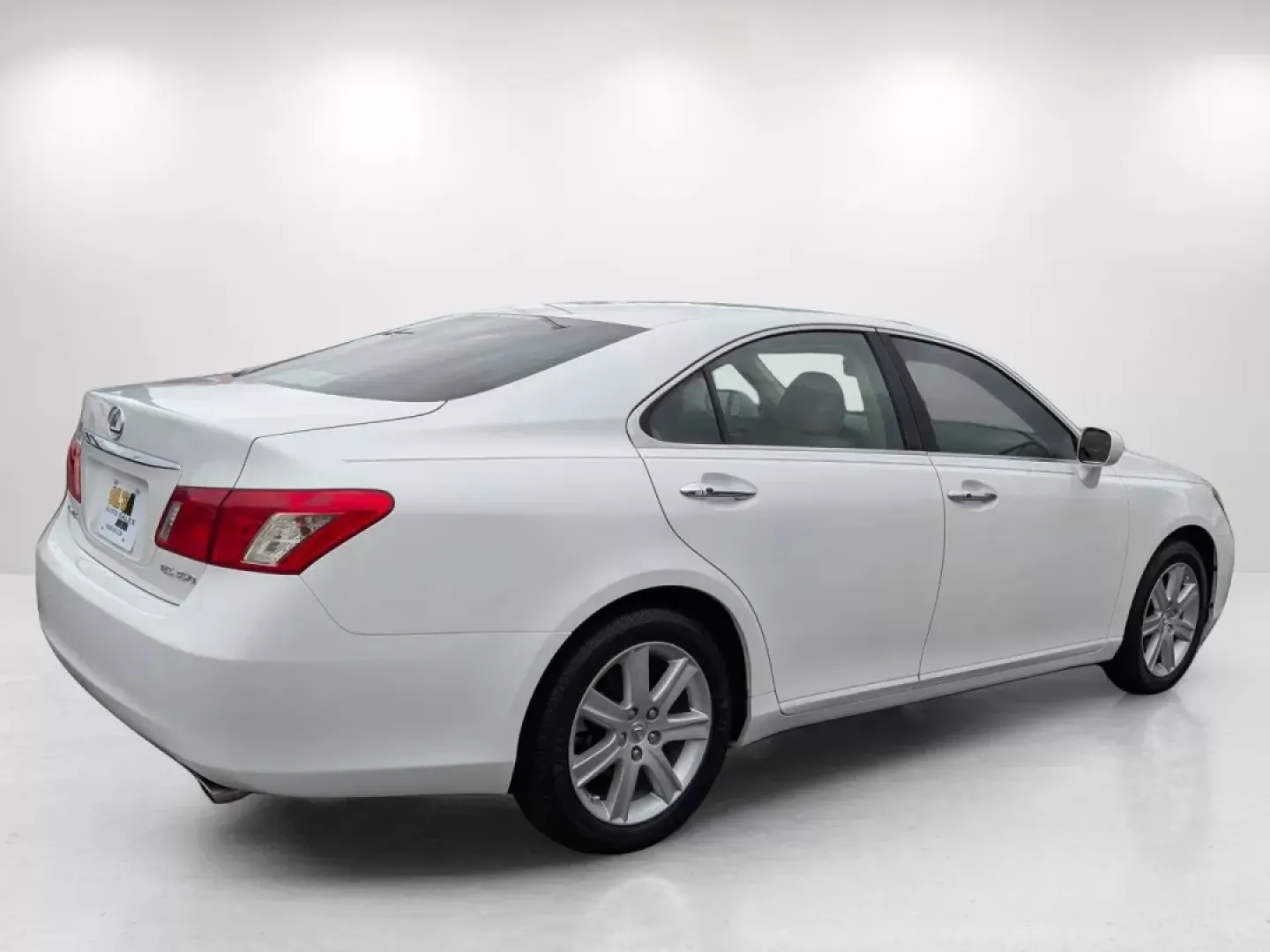 2008 /Cashmere Lexus ES 350 (JTHBJ46G782) with an Other engine, located at 5115 14th Ave., Columbus, GA, 31904, (706) 323-0345, 32.511494, -84.971046 - **Experience Unmatched Comfort and Style with the 2008 Lexus ES 350 at Gils Auto Phenix City, AL!**<br /> <br /> If you're in the market for a luxurious sedan that seamlessly combines comfort, style, and performance, look no further than the 2008 Lexus ES 350 available at Gils Auto in Phenix City, - Photo#4