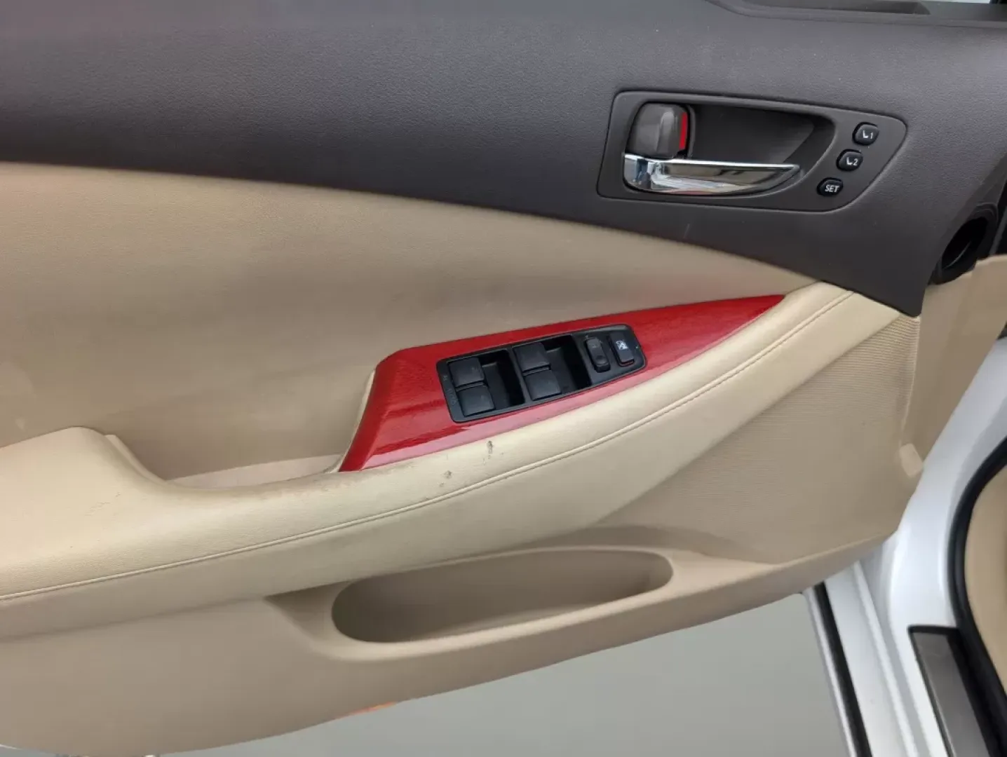 2008 /Cashmere Lexus ES 350 (JTHBJ46G782) with an Other engine, located at 5115 14th Ave., Columbus, GA, 31904, (706) 323-0345, 32.511494, -84.971046 - **Experience Unmatched Comfort and Style with the 2008 Lexus ES 350 at Gils Auto Phenix City, AL!**<br /> <br /> If you're in the market for a luxurious sedan that seamlessly combines comfort, style, and performance, look no further than the 2008 Lexus ES 350 available at Gils Auto in Phenix City, - Photo#8