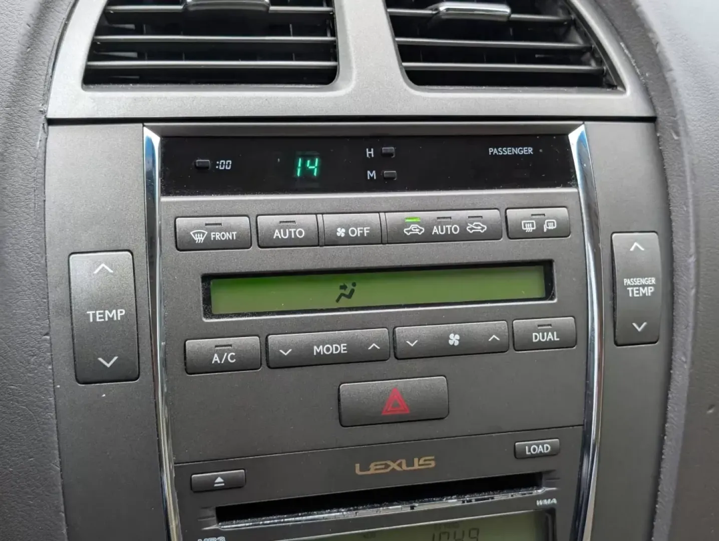 2008 /Cashmere Lexus ES 350 (JTHBJ46G782) with an Other engine, located at 5115 14th Ave., Columbus, GA, 31904, (706) 323-0345, 32.511494, -84.971046 - **Experience Unmatched Comfort and Style with the 2008 Lexus ES 350 at Gils Auto Phenix City, AL!**<br /> <br /> If you're in the market for a luxurious sedan that seamlessly combines comfort, style, and performance, look no further than the 2008 Lexus ES 350 available at Gils Auto in Phenix City, - Photo#17