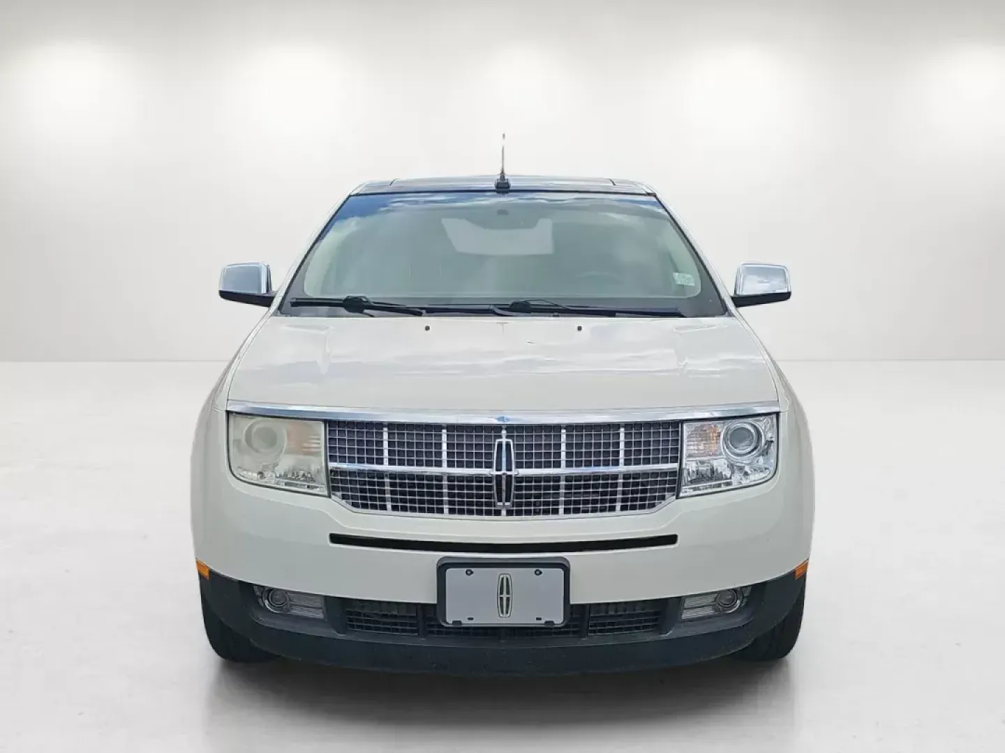 2008 Lincoln MKX (2LMDU68C88B) with an Other engine, located at 521 Old Farm Lane Rd, Prattville, AL, 36066, (334) 325-1505, 32.482460, -86.416367 - **Explore Luxury and Comfort with the 2008 Lincoln MKX at Gils Auto in Prattville, AL!**<br /> <br /> Are you searching for a vehicle that effortlessly combines comfort, style, and practicality? Look no further than the 2008 Lincoln MKX, available now at Gils Auto in Prattville, AL! This stylish sta - Photo#1