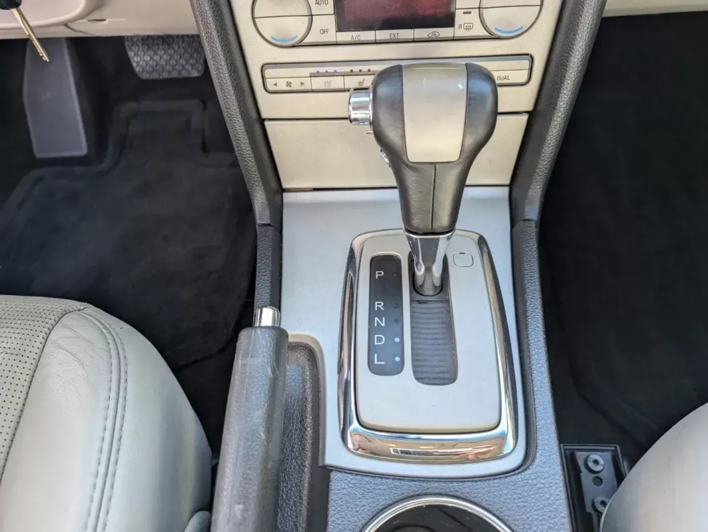 2008 Lincoln MKZ (3LNHM26T58R) with an Gas V6 3.5L/213 engine, 6-Speed Automatic transmission, located at 5115 14th Ave., Columbus, GA, 31904, (706) 323-0345, 32.511494, -84.971046 - 2008 Lincoln MKZ - Photo#15