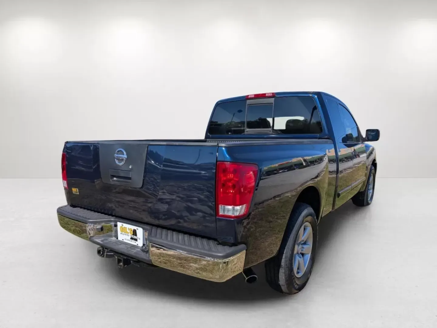 2008 Nissan TITAN SE; LE; XE (1N6BA06A58N) with an Other engine, located at 1430 Gateway Drive, Opelika, AL, 36801, (334) 239-0944, 32.637871, -85.409790 - **Elevate Your Adventures with the 2008 Nissan TITAN SE: Perfect for Weekend Getaways and Daily Drives!**<br /> <br /> Are you ready to take your weekend adventures to the next level? Whether you're planning a trip to Lake Harding or need a reliable vehicle for your daily commute, the 2008 Nissan TI - Photo#4