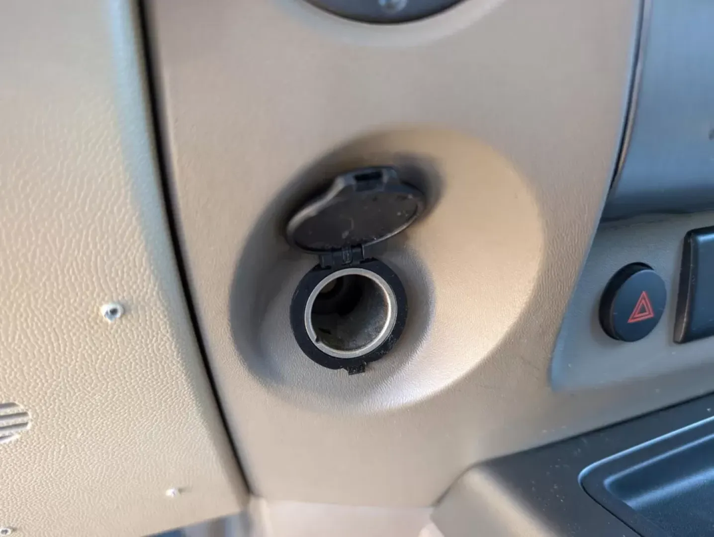 2008 Nissan TITAN SE; LE; XE (1N6BA06A58N) with an Other engine, located at 1430 Gateway Drive, Opelika, AL, 36801, (334) 239-0944, 32.637871, -85.409790 - **Elevate Your Adventures with the 2008 Nissan TITAN SE: Perfect for Weekend Getaways and Daily Drives!**<br /> <br /> Are you ready to take your weekend adventures to the next level? Whether you're planning a trip to Lake Harding or need a reliable vehicle for your daily commute, the 2008 Nissan TI - Photo#13