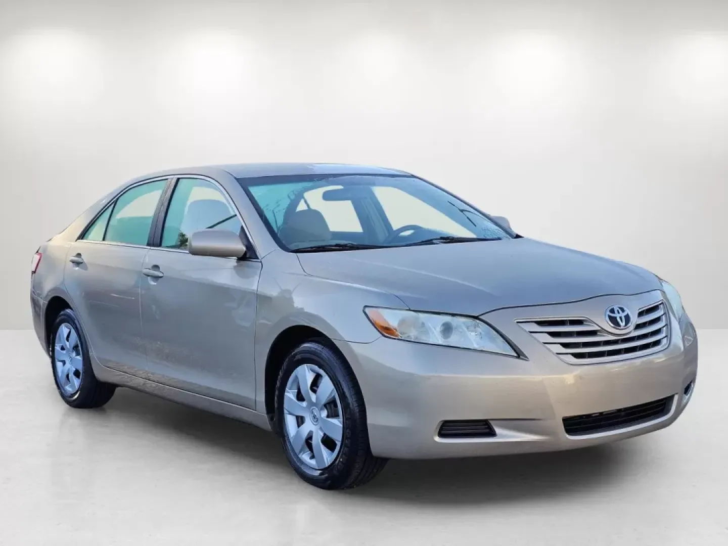 2008 Toyota Camry LE (4T1BK46K18U) with an Other engine, located at 7000 Northlake Connector, Columbus, GA, 31904, (706) 987-8085, 32.524975, -84.978134 - Are you in search of a reliable and stylish vehicle that fits seamlessly into your everyday lifestyle? Look no further than this 2008 Toyota Camry, perfect for both urban commuting and family adventures. This versatile sedan combines comfort, efficiency, and safety, making it ideal for growing famil - Photo#3