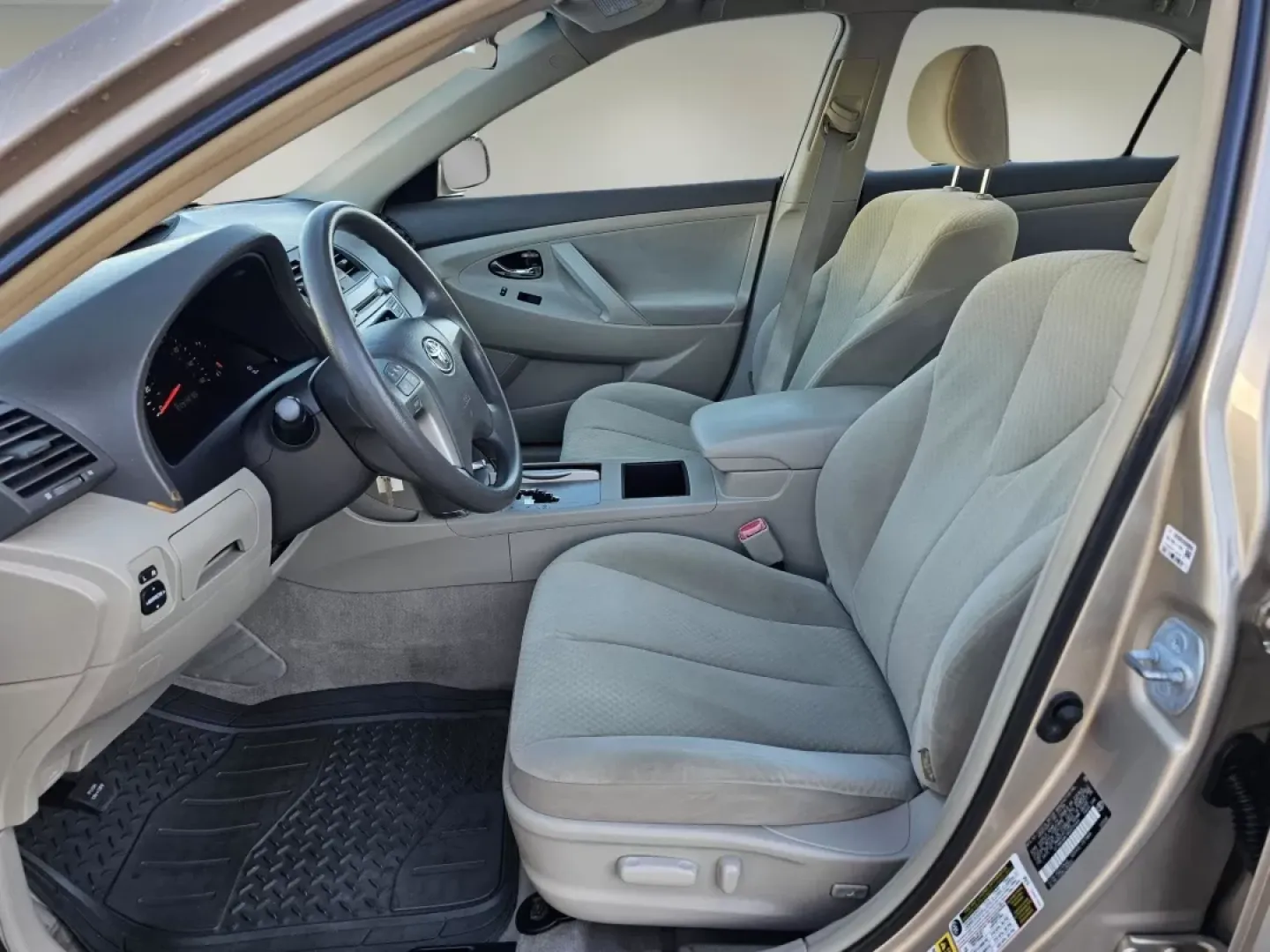 2008 Toyota Camry LE (4T1BK46K18U) with an Other engine, located at 7000 Northlake Connector, Columbus, GA, 31904, (706) 987-8085, 32.524975, -84.978134 - Are you in search of a reliable and stylish vehicle that fits seamlessly into your everyday lifestyle? Look no further than this 2008 Toyota Camry, perfect for both urban commuting and family adventures. This versatile sedan combines comfort, efficiency, and safety, making it ideal for growing famil - Photo#10