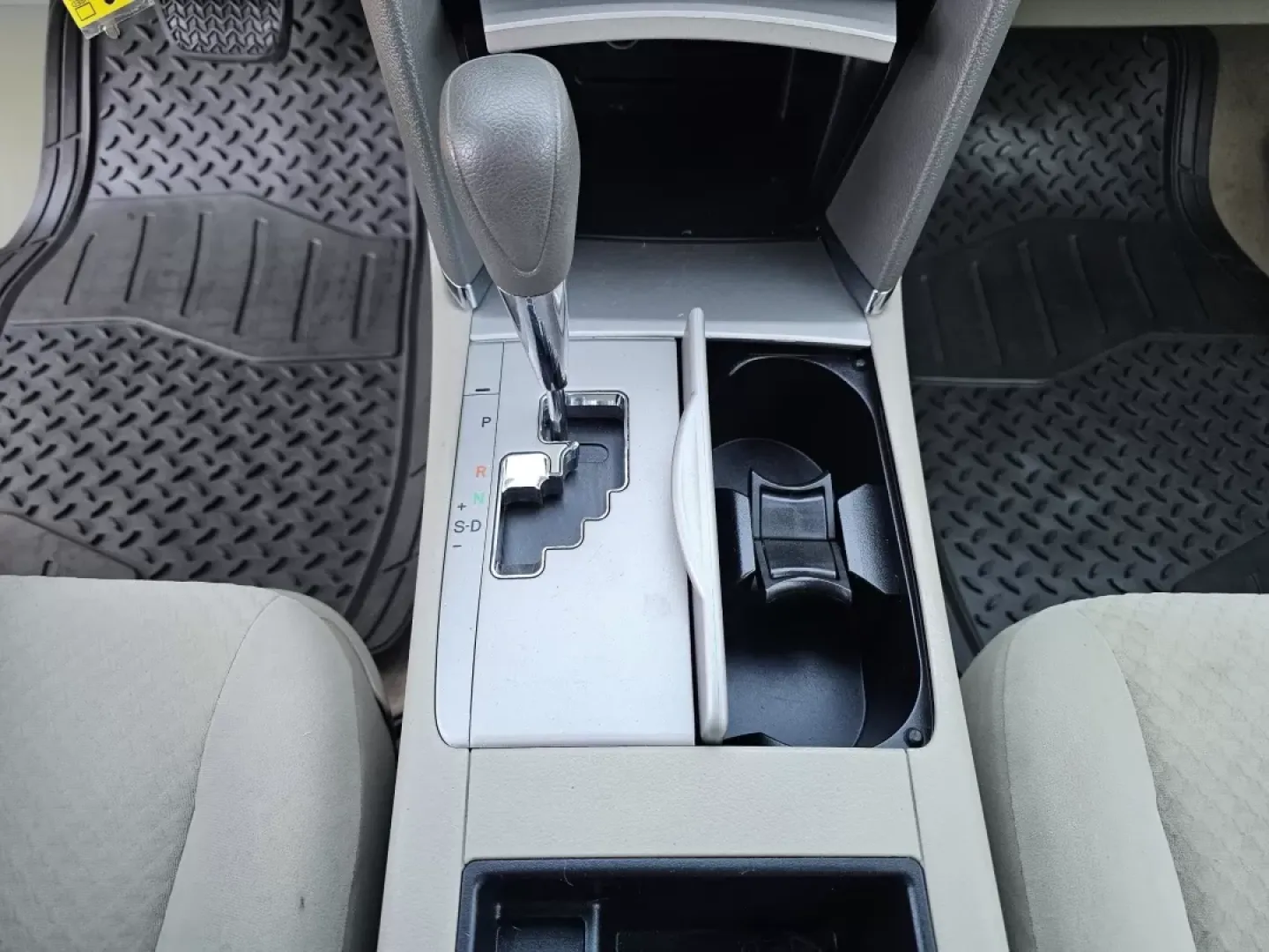 2008 Toyota Camry LE (4T1BK46K18U) with an Other engine, located at 7000 Northlake Connector, Columbus, GA, 31904, (706) 987-8085, 32.524975, -84.978134 - Are you in search of a reliable and stylish vehicle that fits seamlessly into your everyday lifestyle? Look no further than this 2008 Toyota Camry, perfect for both urban commuting and family adventures. This versatile sedan combines comfort, efficiency, and safety, making it ideal for growing famil - Photo#14