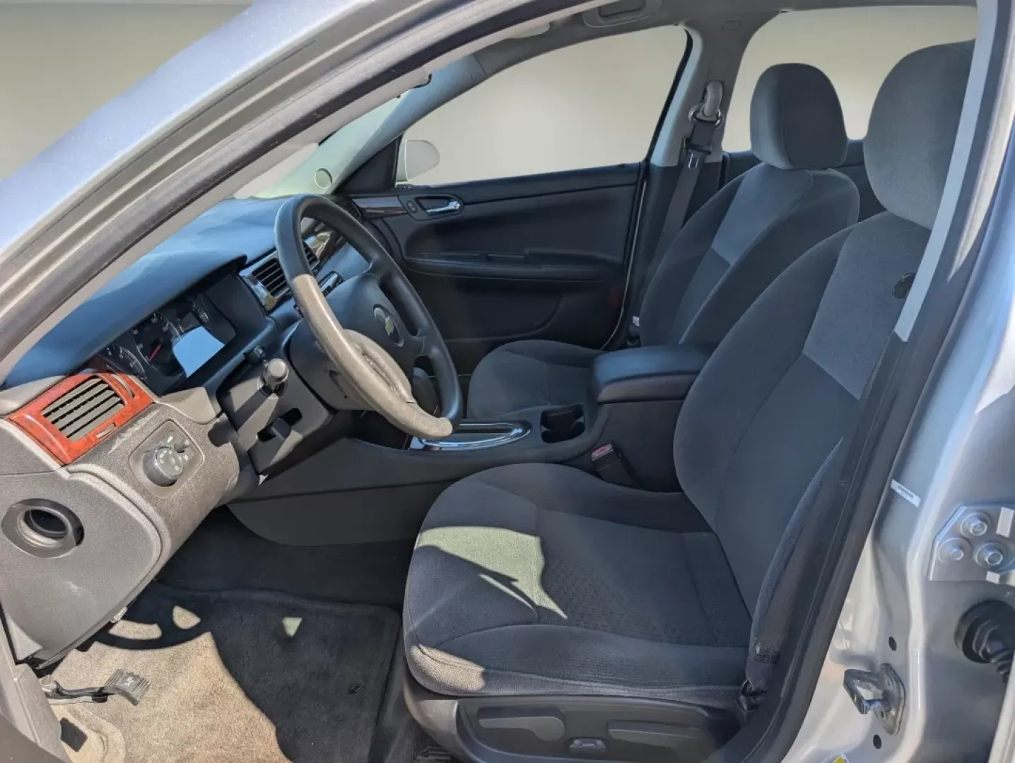 2009 /Ebony Chevrolet Impala 3.5L LT (2G1WT57N991) with an Other engine, located at 3959 U.S. 80 W, Phenix City, AL, 36870, (334) 297-4885, 32.469296, -85.135185 - Elevate your daily commute or family road trips with the 2009 Chevrolet Impala LT-a perfect balance of comfort, reliability, and style. This sedan is not just a car; it's your ticket to enjoyable journeys, whether you're navigating the busy streets of Prattville or exploring the scenic routes of Ala - Photo#10