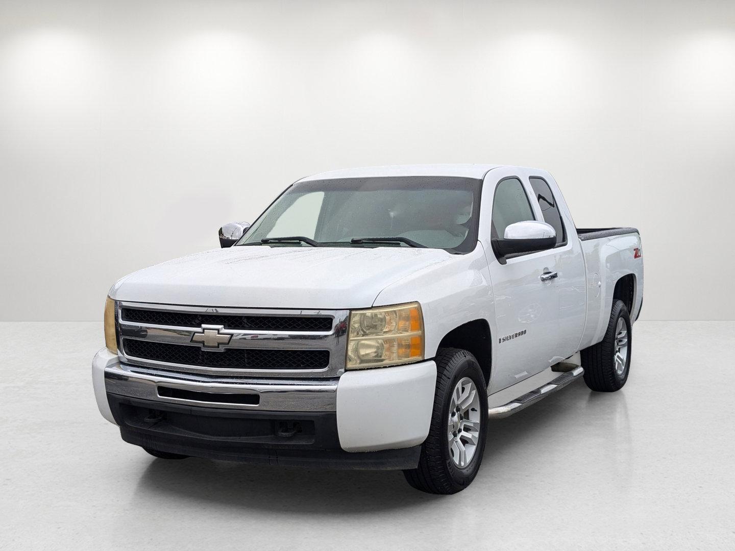 2009 /Dark Titanium Chevrolet Silverado 1500 Work Truck (1GCEC19039Z) with an Gas/Ethanol V8 5.3L/323 engine, 4-Speed Automatic w/OD transmission, located at 3959 U.S. 80 W, Phenix City, AL, 36870, (334) 297-4885, 32.469296, -85.135185 - 2009 Chevrolet Silverado 1500 Work Truck - Photo#1