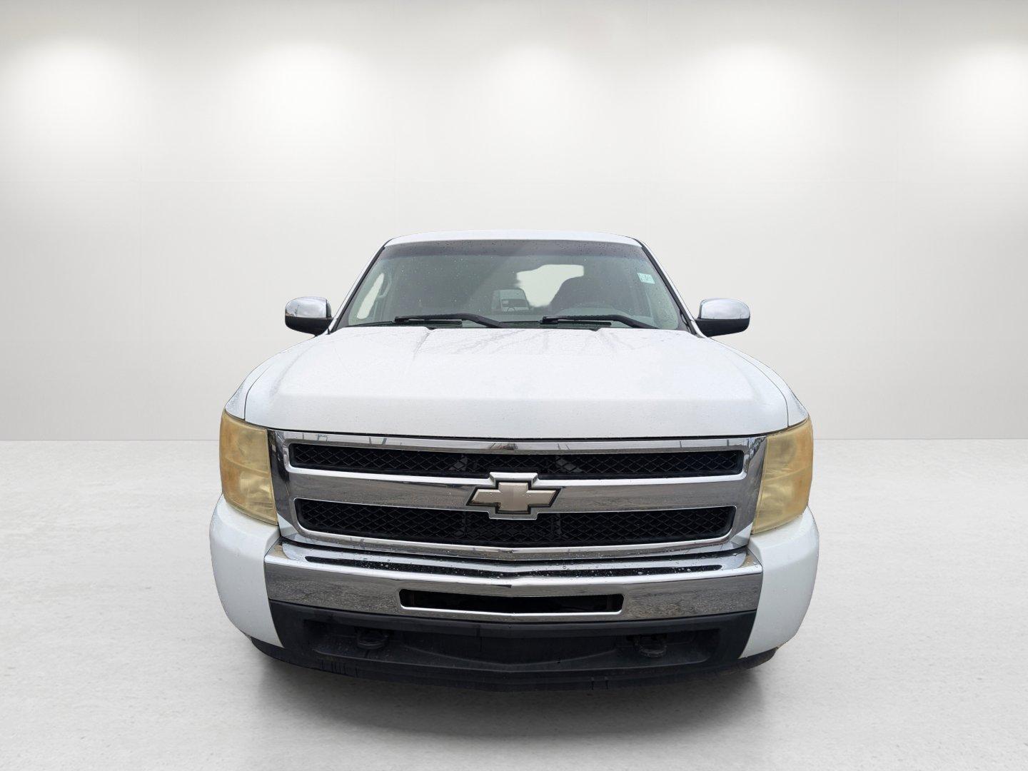 2009 /Dark Titanium Chevrolet Silverado 1500 Work Truck (1GCEC19039Z) with an Gas/Ethanol V8 5.3L/323 engine, 4-Speed Automatic w/OD transmission, located at 3959 U.S. 80 W, Phenix City, AL, 36870, (334) 297-4885, 32.469296, -85.135185 - 2009 Chevrolet Silverado 1500 Work Truck - Photo#2