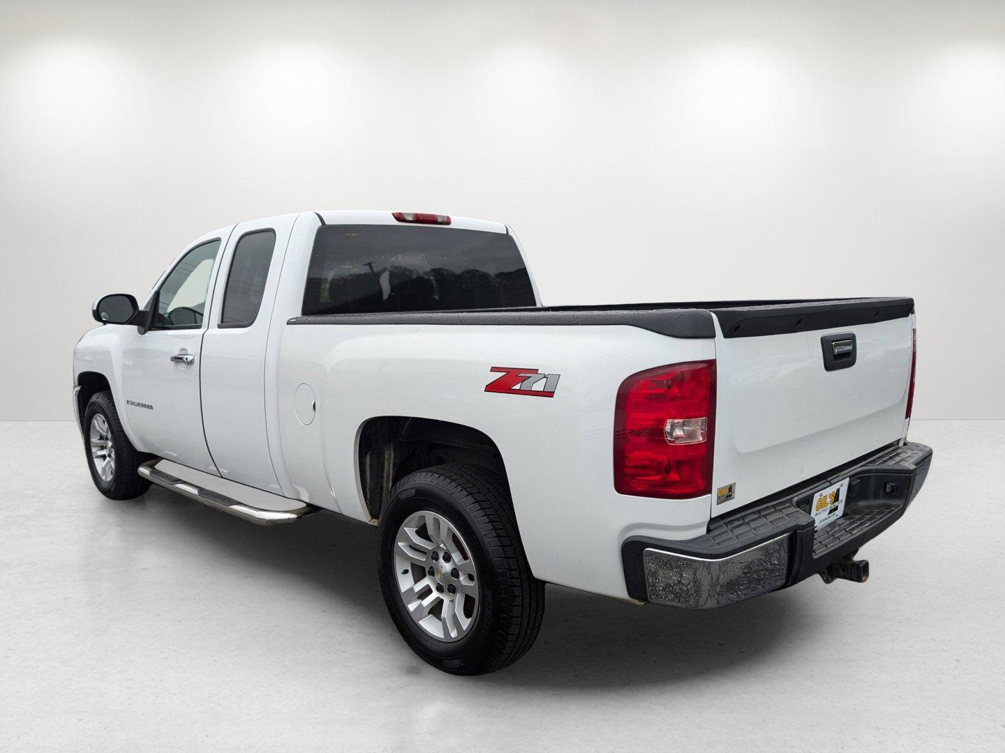 2009 /Dark Titanium Chevrolet Silverado 1500 Work Truck (1GCEC19039Z) with an Gas/Ethanol V8 5.3L/323 engine, 4-Speed Automatic w/OD transmission, located at 3959 U.S. 80 W, Phenix City, AL, 36870, (334) 297-4885, 32.469296, -85.135185 - 2009 Chevrolet Silverado 1500 Work Truck - Photo#7