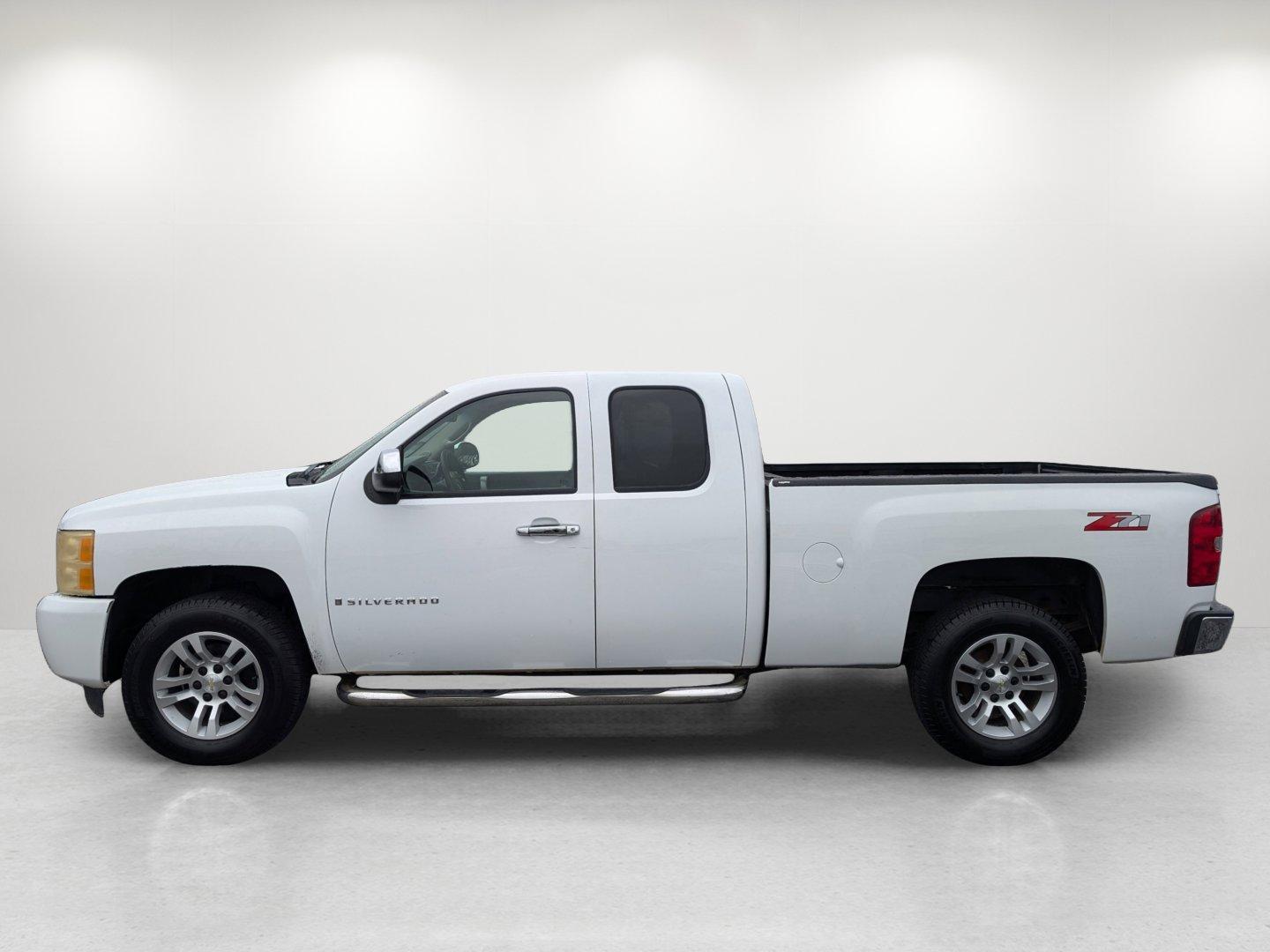 2009 /Dark Titanium Chevrolet Silverado 1500 Work Truck (1GCEC19039Z) with an Gas/Ethanol V8 5.3L/323 engine, 4-Speed Automatic w/OD transmission, located at 3959 U.S. 80 W, Phenix City, AL, 36870, (334) 297-4885, 32.469296, -85.135185 - 2009 Chevrolet Silverado 1500 Work Truck - Photo#8