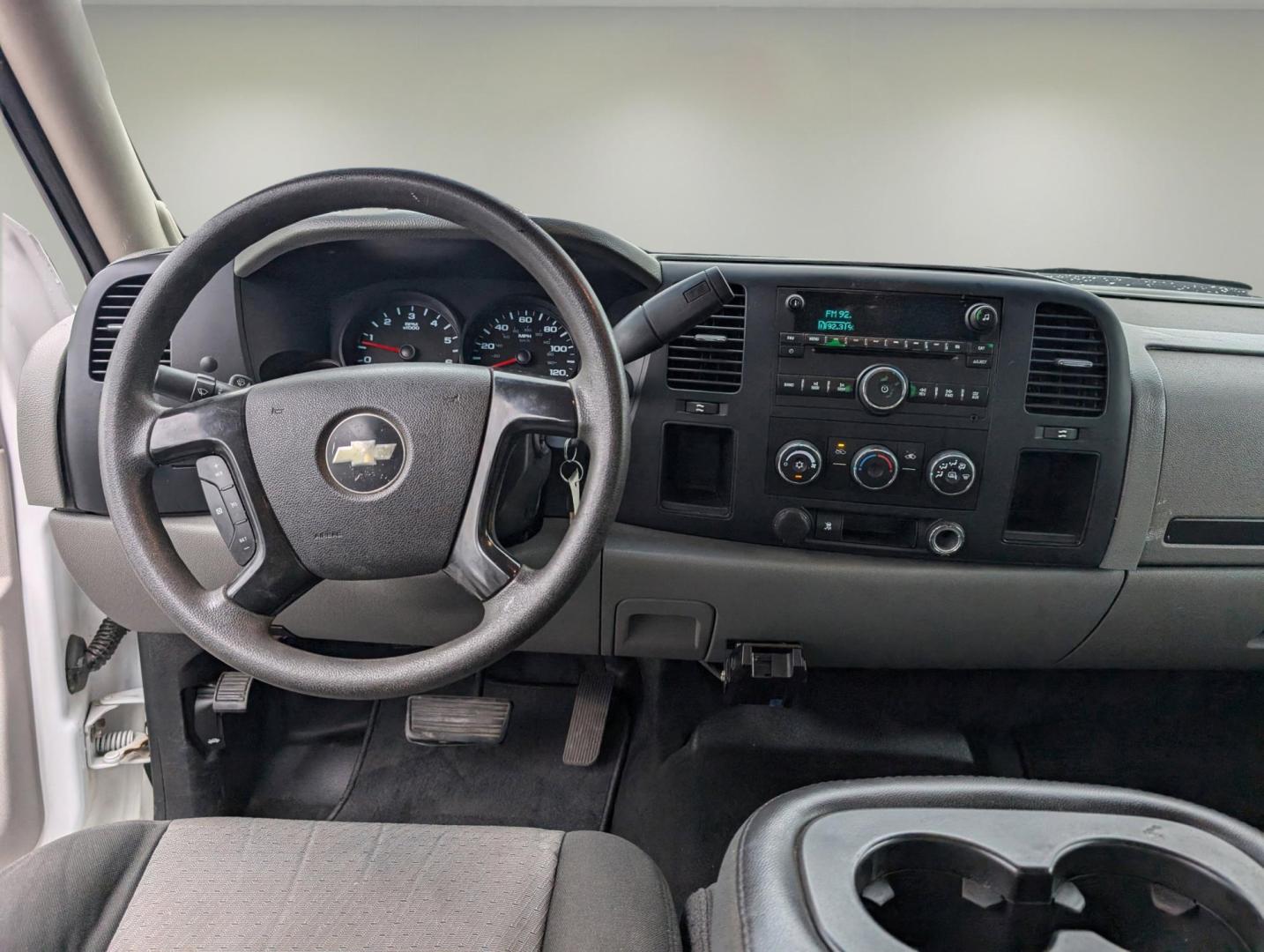 2009 /Dark Titanium Chevrolet Silverado 1500 Work Truck (1GCEC19039Z) with an Gas/Ethanol V8 5.3L/323 engine, 4-Speed Automatic w/OD transmission, located at 3959 U.S. 80 W, Phenix City, AL, 36870, (334) 297-4885, 32.469296, -85.135185 - 2009 Chevrolet Silverado 1500 Work Truck - Photo#13