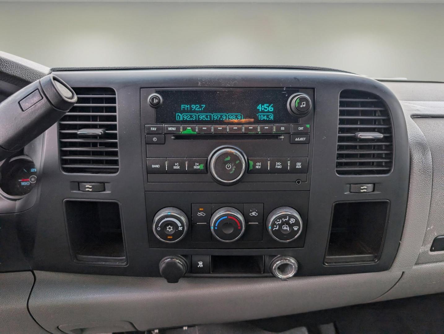 2009 /Dark Titanium Chevrolet Silverado 1500 Work Truck (1GCEC19039Z) with an Gas/Ethanol V8 5.3L/323 engine, 4-Speed Automatic w/OD transmission, located at 3959 U.S. 80 W, Phenix City, AL, 36870, (334) 297-4885, 32.469296, -85.135185 - 2009 Chevrolet Silverado 1500 Work Truck - Photo#15