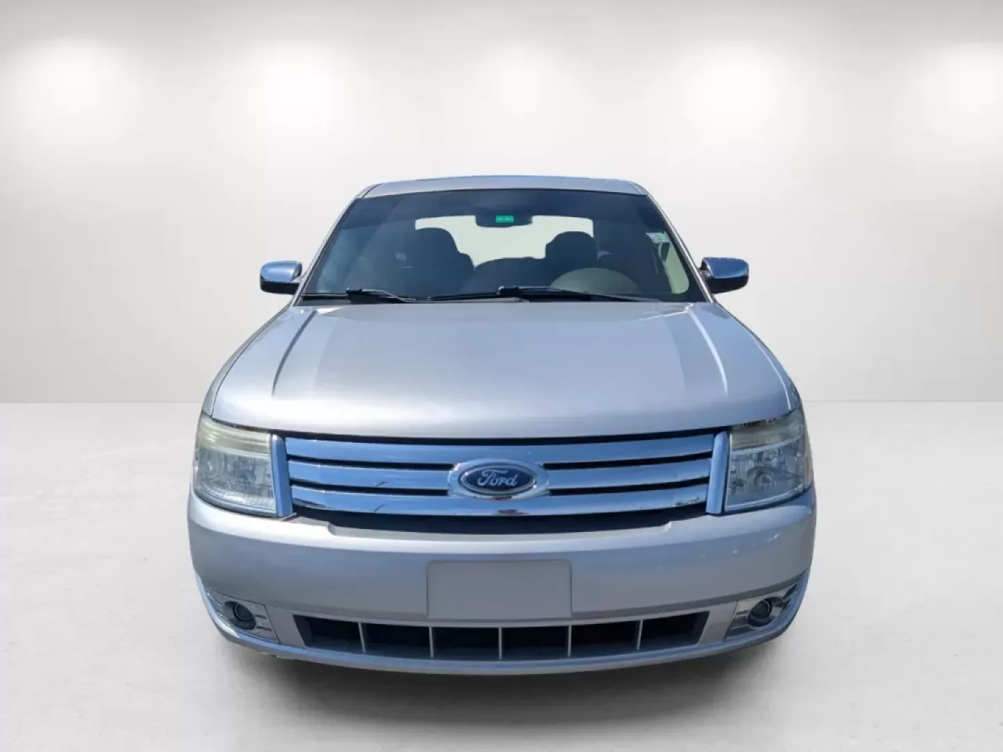 2009 Ford Taurus Limited (1FAHP25W19G) with an Other engine, located at 3959 U.S. 80 W, Phenix City, AL, 36870, (334) 297-4885, 32.469296, -85.135185 - **Discover the Perfect Family Sedan: 2009 Ford Taurus Limited at Gils Auto in Phenix City, AL**<br /> <br /> Are you searching for a vehicle that expertly balances comfort, reliability, and affordability? Look no further than this stunning 2009 Ford Taurus Limited, available at Gils Auto, your trust - Photo#2
