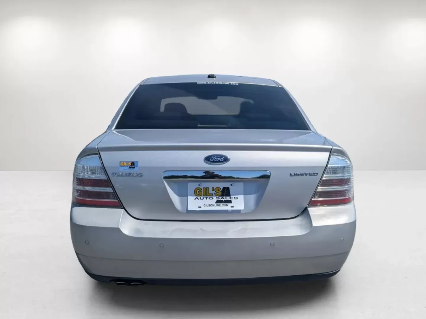 2009 Ford Taurus Limited (1FAHP25W19G) with an Other engine, located at 3959 U.S. 80 W, Phenix City, AL, 36870, (334) 297-4885, 32.469296, -85.135185 - **Discover the Perfect Family Sedan: 2009 Ford Taurus Limited at Gils Auto in Phenix City, AL**<br /> <br /> Are you searching for a vehicle that expertly balances comfort, reliability, and affordability? Look no further than this stunning 2009 Ford Taurus Limited, available at Gils Auto, your trust - Photo#6