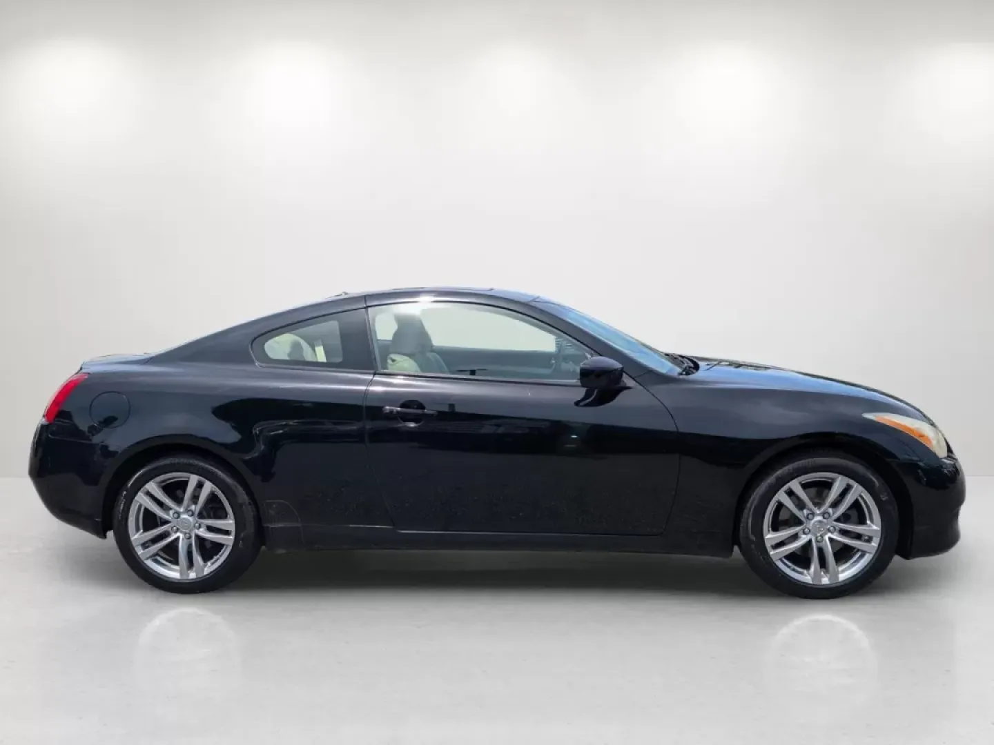 2009 Black Obsidian /Wheat Infiniti G37 Coupe x (JNKCV64F19M) with an Other engine, located at 3959 U.S. 80 W, Phenix City, AL, 36870, (334) 297-4885, 32.469296, -85.135185 - 2009 Infiniti G37 Coupe x - Photo#4