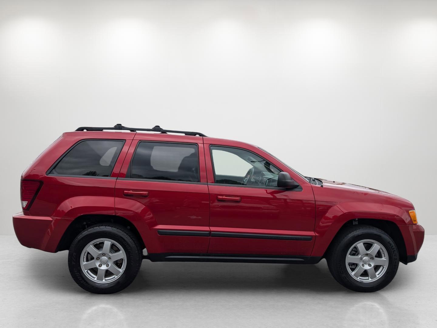 2009 /Khaki Jeep Grand Cherokee Laredo (1J8GS48K59C) with an Gas V6 3.7L/225 engine, 5-Speed Automatic w/OD transmission, located at 7000 Northlake Connector, Columbus, GA, 31904, (706) 987-8085, 32.524975, -84.978134 - 2009 Jeep Grand Cherokee Laredo - Photo#5
