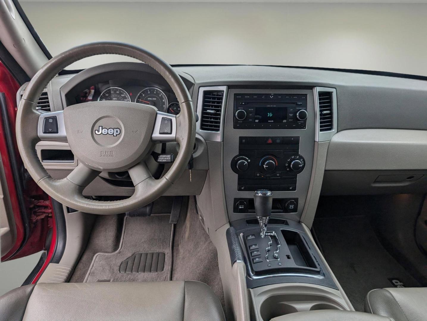 2009 /Khaki Jeep Grand Cherokee Laredo (1J8GS48K59C) with an Gas V6 3.7L/225 engine, 5-Speed Automatic w/OD transmission, located at 7000 Northlake Connector, Columbus, GA, 31904, (706) 987-8085, 32.524975, -84.978134 - 2009 Jeep Grand Cherokee Laredo - Photo#11