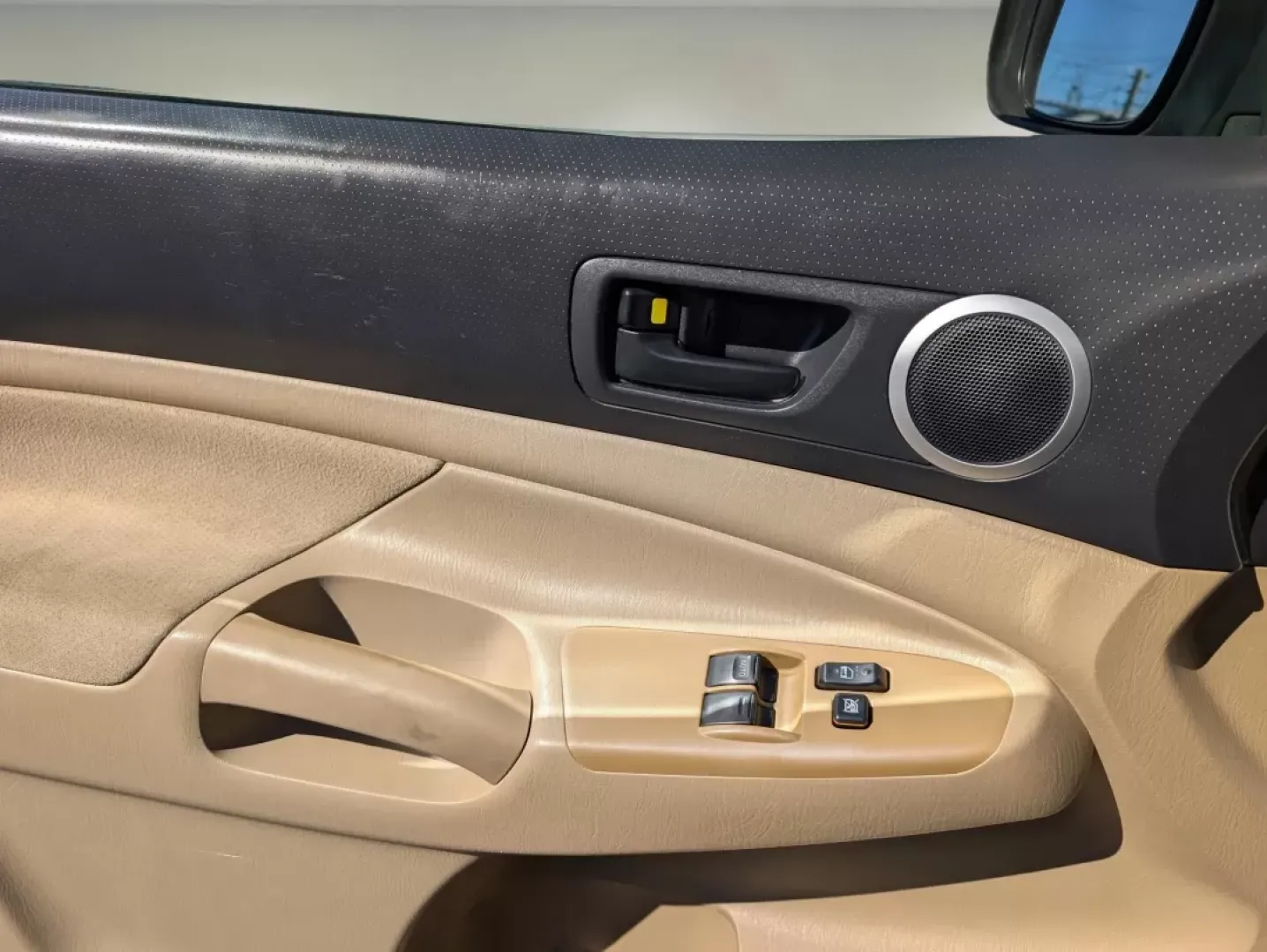 2009 Toyota Tacoma (5TETX22N59Z) with an Other engine, located at 1430 Gateway Drive, Opelika, AL, 36801, (334) 239-0944, 32.637871, -85.409790 - **Explore Your Adventures with the 2009 Toyota Tacoma at Gils Auto - Prattville!**<br /> <br /> Are you ready to elevate your weekend adventures or tackle that daily commute with confidence? Look no further than the 2009 Toyota Tacoma, available now at Gils Auto, your trusted Buy Here Pay Here deale - Photo#8