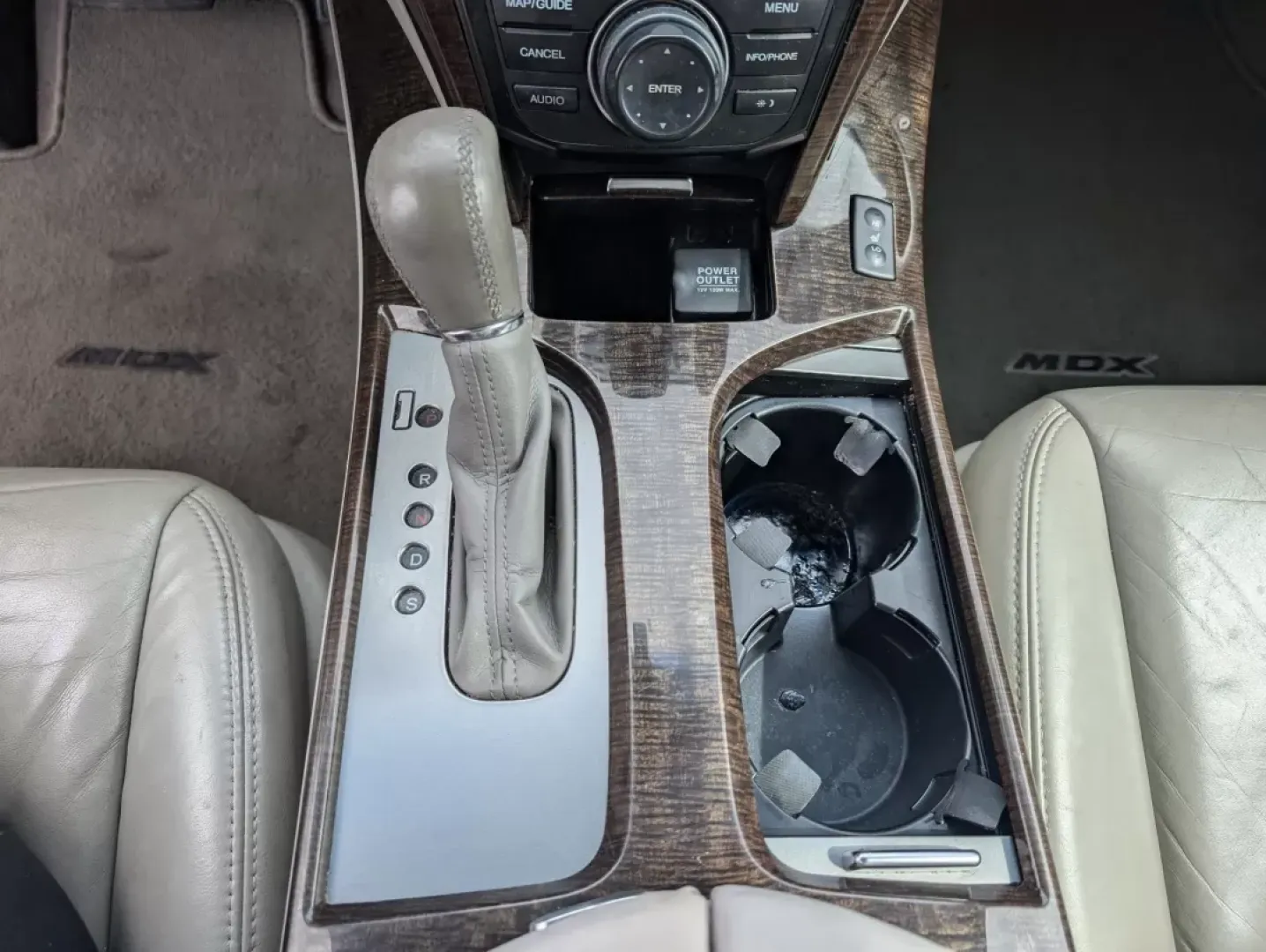 2010 Acura MDX Technology Pkg (2HNYD2H68AH) with an Other engine, located at 804 22nd Ave, Phenix City, AL, 36870, (334) 297-1860, 32.484749, -85.024475 - ### Embrace Adventure with the 2010 Acura MDX at Gils Auto Columbus, GA!<br /> <br /> Are you ready to elevate your family adventures or tackle your daily commute with style and comfort? Look no further than the sleek 2010 Acura MDX, available now at **Gils Auto**, located conveniently at **5115 14 - Photo#13