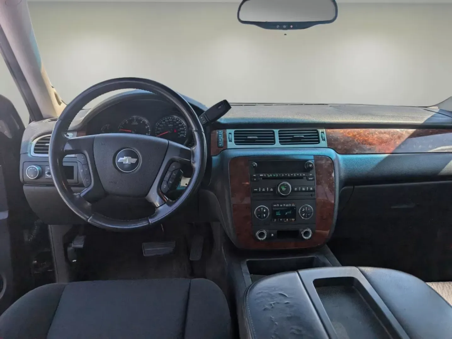 2010 /Ebony Chevrolet Avalanche LS (3GNNCEE00AG) with an Other engine, located at 804 22nd Ave, Phenix City, AL, 36870, (334) 297-1860, 32.484749, -85.024475 - Looking for a reliable pickup that can handle everything from family road trips to weekend adventures? Look no further than the 2010 Chevrolet Avalanche LS, now available at Gils Auto in Phenix City, AL. This versatile crew cab pickup is perfect for growing families, outdoor enthusiasts, and budget- - Photo#11