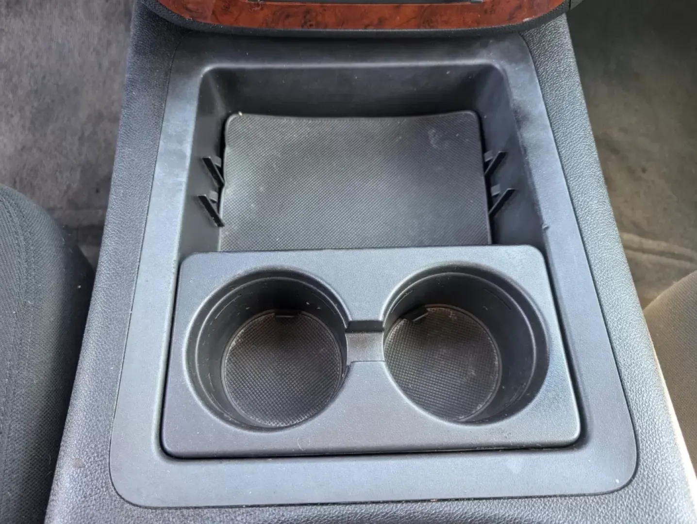 2010 /Ebony Chevrolet Avalanche LS (3GNNCEE00AG) with an Other engine, located at 804 22nd Ave, Phenix City, AL, 36870, (334) 297-1860, 32.484749, -85.024475 - Looking for a reliable pickup that can handle everything from family road trips to weekend adventures? Look no further than the 2010 Chevrolet Avalanche LS, now available at Gils Auto in Phenix City, AL. This versatile crew cab pickup is perfect for growing families, outdoor enthusiasts, and budget- - Photo#13