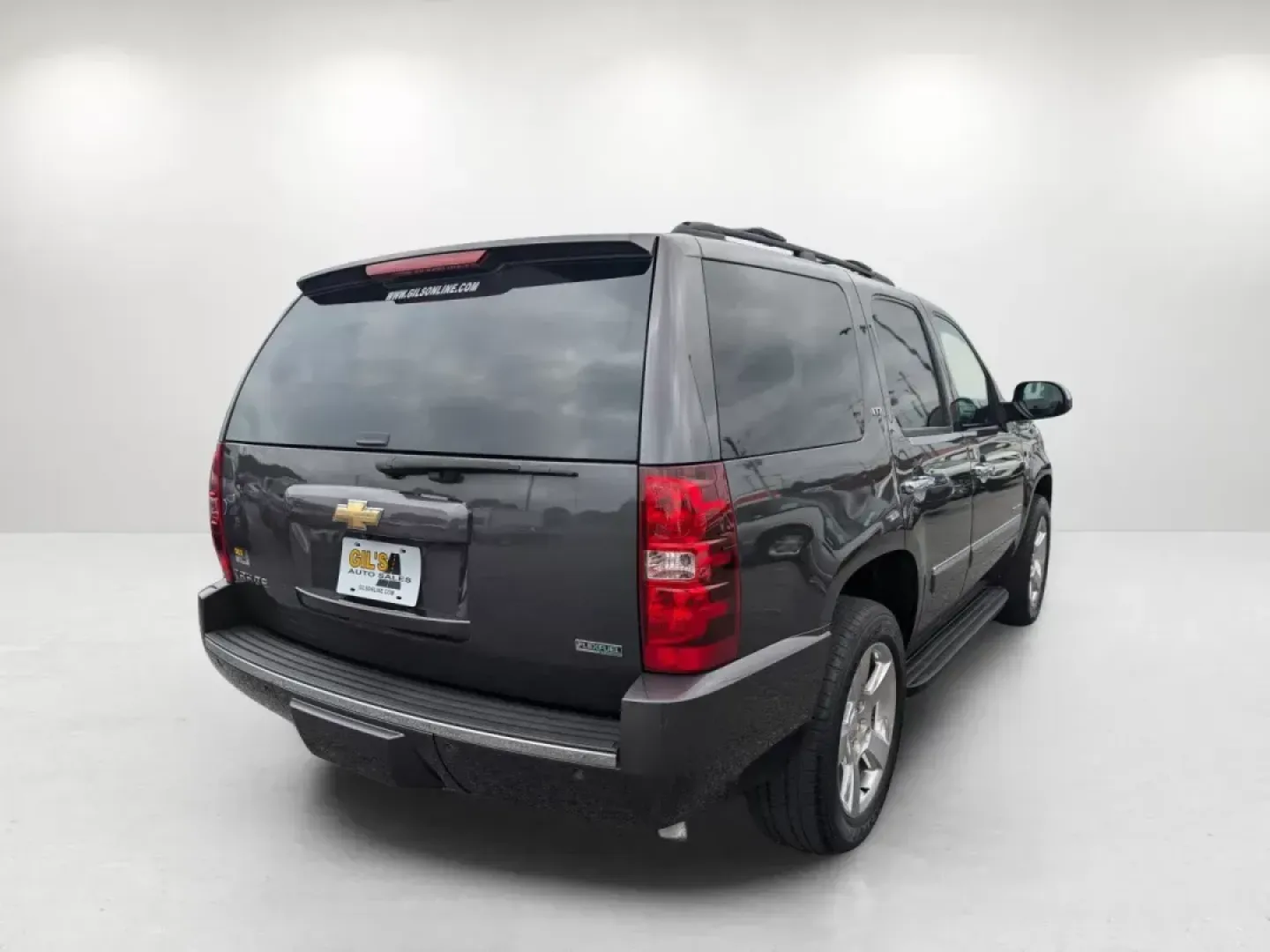 2010 /Ebony Chevrolet Tahoe LTZ (1GNUCCE02AR) with an Gas/Ethanol V8 5.3L/323 engine, 6-Speed Automatic w/OD transmission, located at 5115 14th Ave., Columbus, GA, 31904, (706) 323-0345, 32.511494, -84.971046 - 2010 Chevrolet Tahoe LTZ - Photo#4