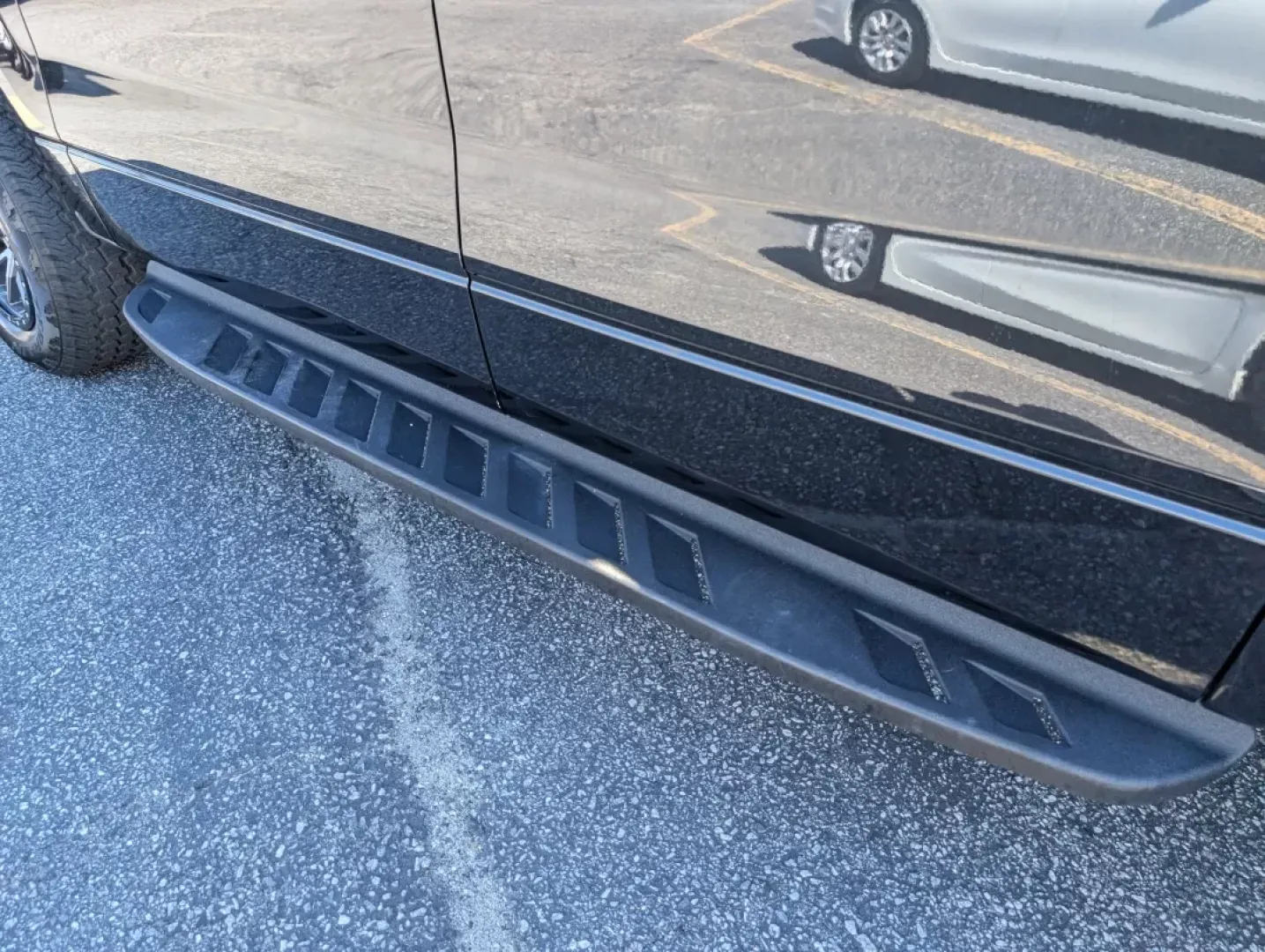 2010 Ford F-150 XLT (1FTEW1C84AF) with an Other engine, located at 3959 U.S. 80 W, Phenix City, AL, 36870, (334) 297-4885, 32.469296, -85.135185 - Embrace the freedom of the open road with the 2010 Ford F-150, the perfect companion for weekend adventures and everyday errands alike! Whether you're hauling gear for a family camping trip or navigating busy streets, this dependable pickup truck is designed to enhance your lifestyle while offering - Photo#8