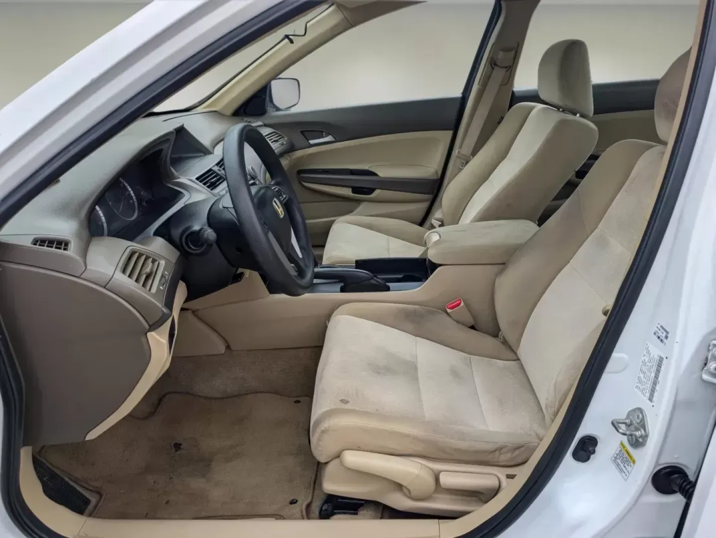 2010 Honda Accord Sdn LX (1HGCP2F34AA) with an Gas I4 2.4L/144 engine, 5-Speed Automatic transmission, located at 7000 Northlake Connector, Columbus, GA, 31904, (706) 987-8085, 32.524975, -84.978134 - 2010 Honda Accord Sdn LX - Photo#9