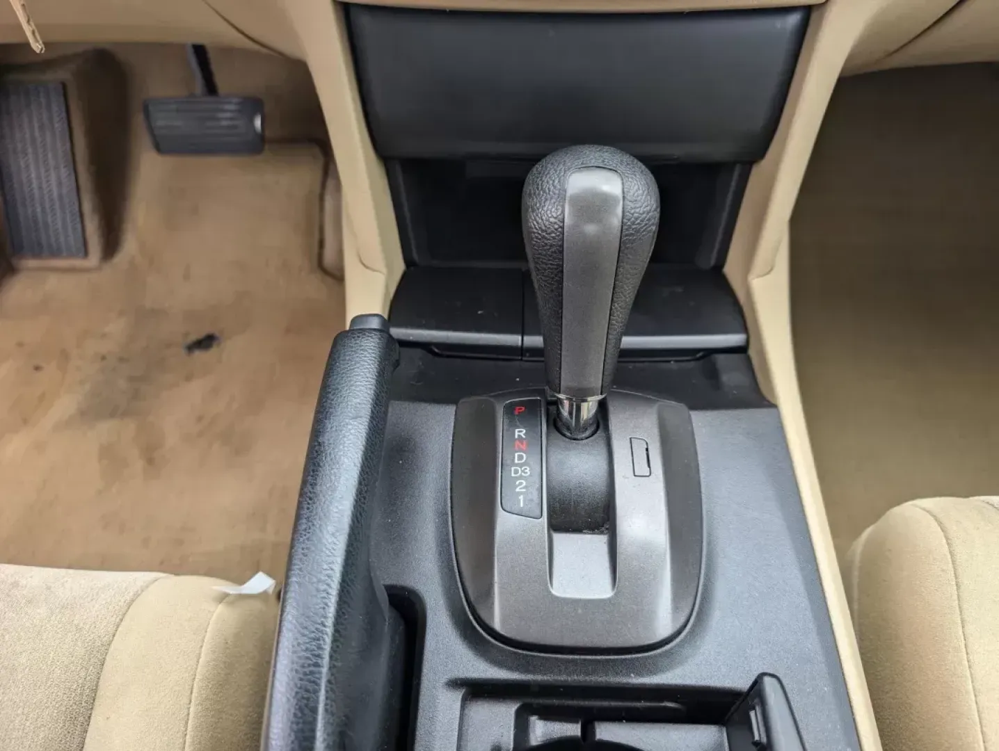 2010 Honda Accord Sdn LX (1HGCP2F34AA) with an Gas I4 2.4L/144 engine, 5-Speed Automatic transmission, located at 7000 Northlake Connector, Columbus, GA, 31904, (706) 987-8085, 32.524975, -84.978134 - 2010 Honda Accord Sdn LX - Photo#13