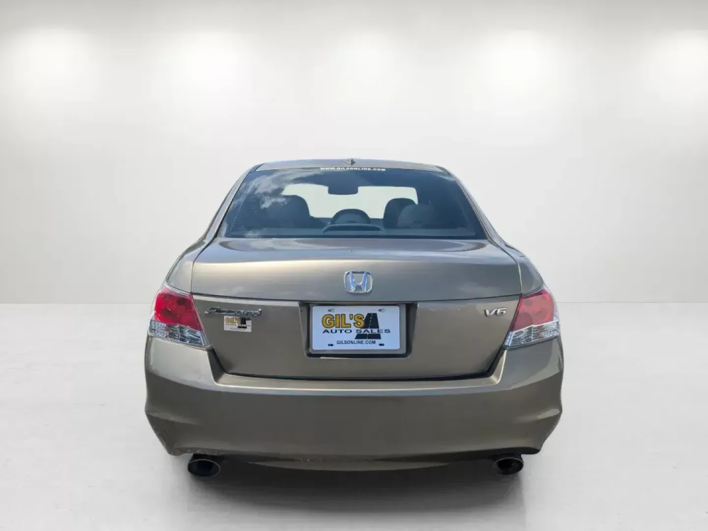 2010 Honda Accord Sdn EX-L (1HGCP3F84AA) with an Other engine, located at 5115 14th Ave., Columbus, GA, 31904, (706) 323-0345, 32.511494, -84.971046 - Experience the ultimate blend of comfort, reliability, and style with our stunning 2010 Honda Accord EX-L, now available at Gils Auto in Columbus, GA. This sedan is perfect for professionals commuting to work, families seeking a reliable vehicle, and anyone who appreciates a smooth drive without bre - Photo#5