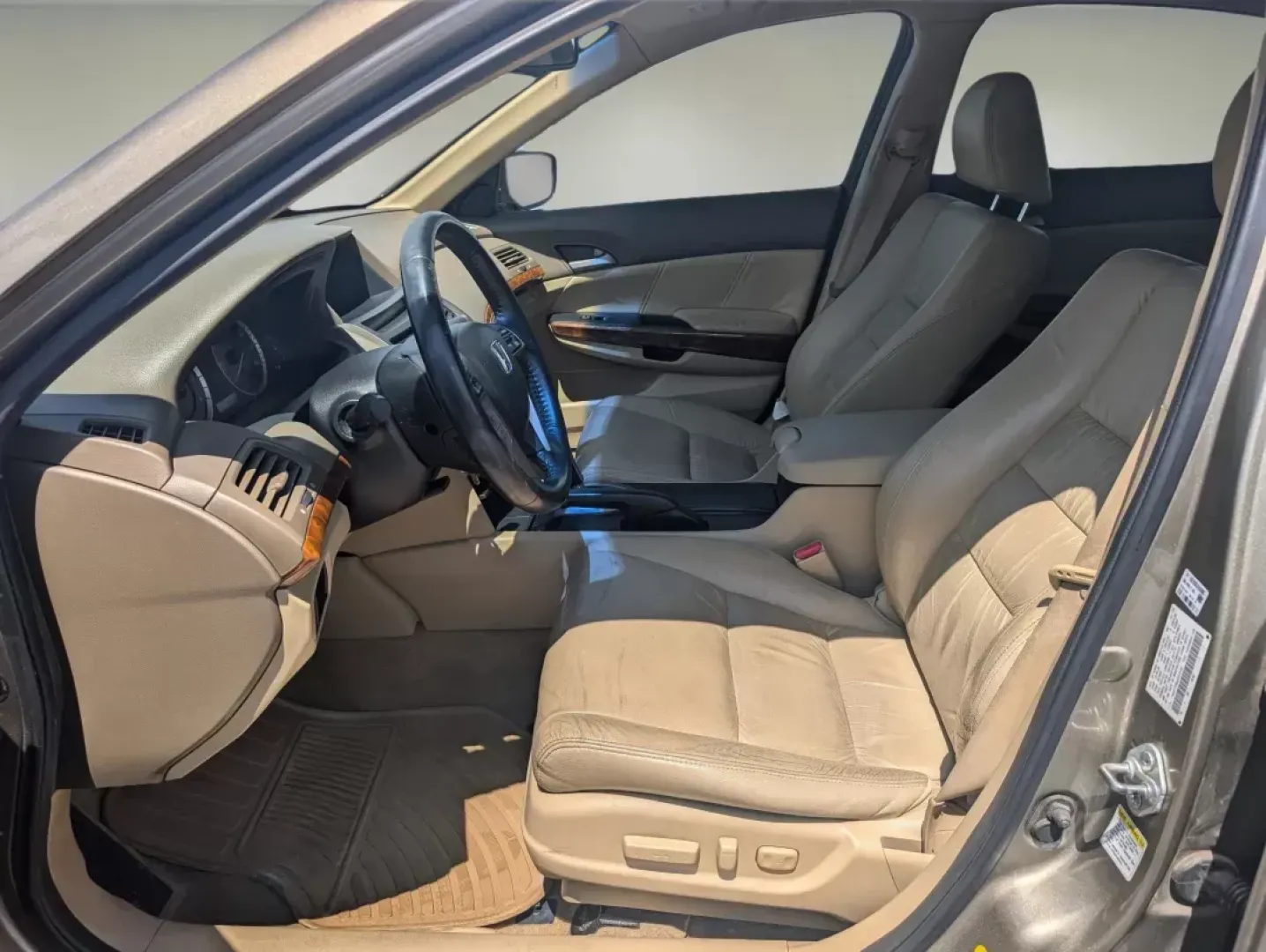 2010 Honda Accord Sdn EX-L (1HGCP3F84AA) with an Other engine, located at 5115 14th Ave., Columbus, GA, 31904, (706) 323-0345, 32.511494, -84.971046 - Experience the ultimate blend of comfort, reliability, and style with our stunning 2010 Honda Accord EX-L, now available at Gils Auto in Columbus, GA. This sedan is perfect for professionals commuting to work, families seeking a reliable vehicle, and anyone who appreciates a smooth drive without bre - Photo#9