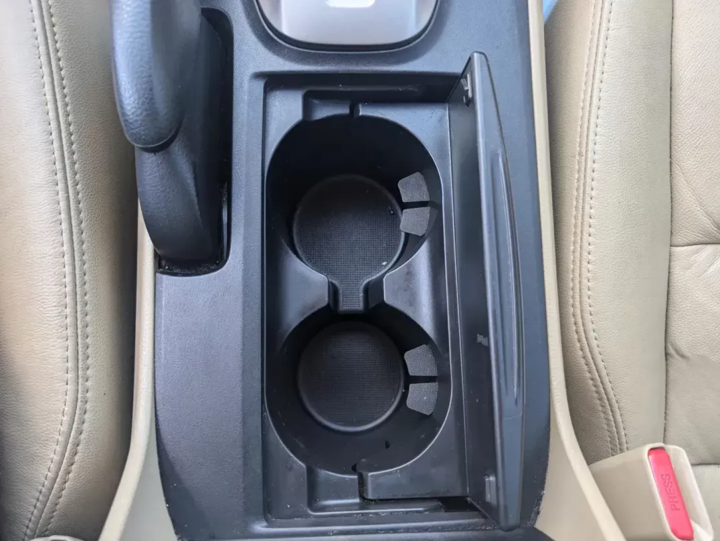 2010 Honda Accord Sdn EX-L (1HGCP3F84AA) with an Other engine, located at 5115 14th Ave., Columbus, GA, 31904, (706) 323-0345, 32.511494, -84.971046 - Experience the ultimate blend of comfort, reliability, and style with our stunning 2010 Honda Accord EX-L, now available at Gils Auto in Columbus, GA. This sedan is perfect for professionals commuting to work, families seeking a reliable vehicle, and anyone who appreciates a smooth drive without bre - Photo#12