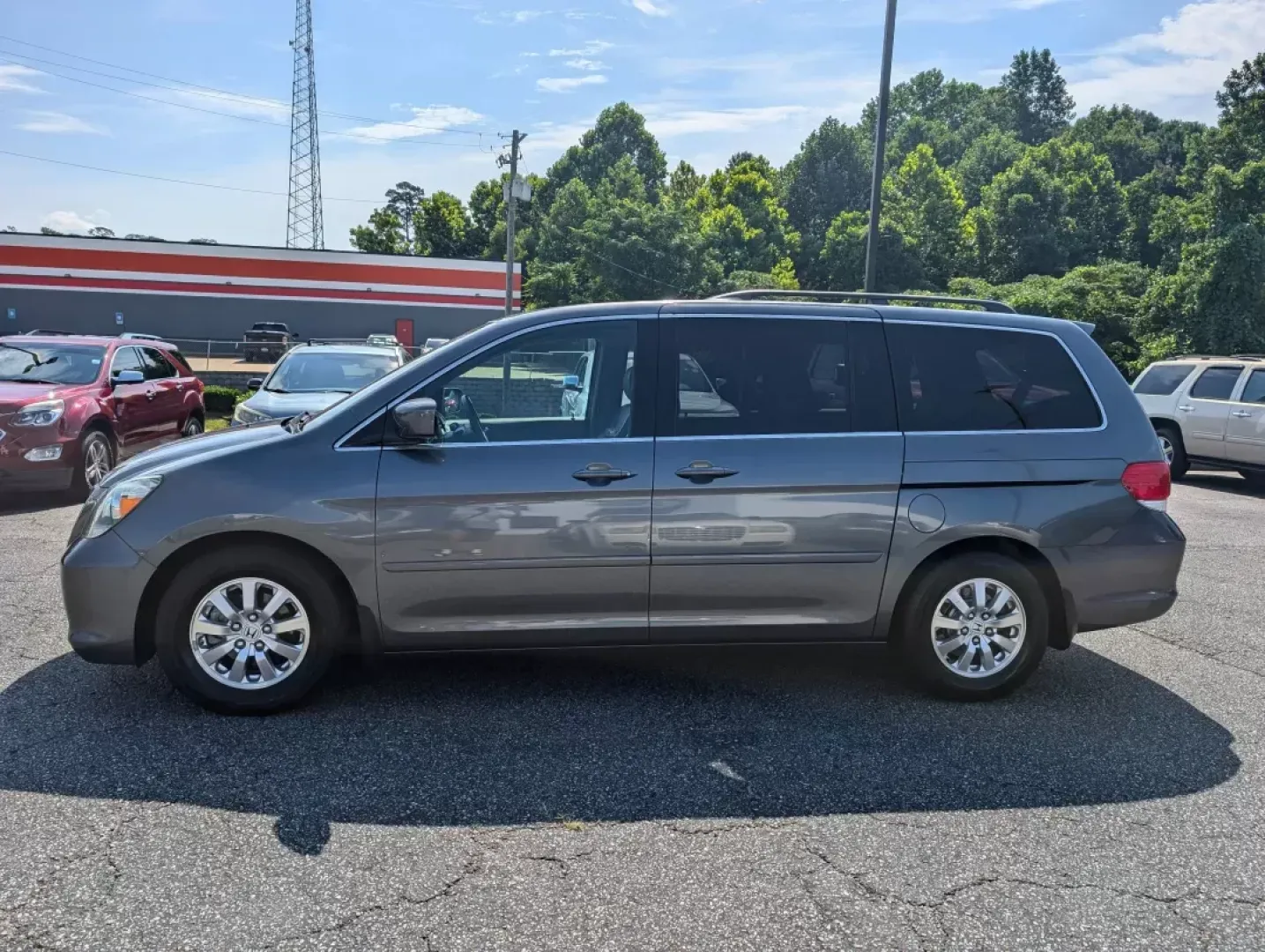 2010 Honda Odyssey EX-L (5FNRL3H72AB) with an Other engine, located at 3959 U.S. 80 W, Phenix City, AL, 36870, (334) 297-4885, 32.469296, -85.135185 - Are you seeking the perfect family vehicle that combines versatility, comfort, and reliability? Look no further than this stylish 2010 Honda Odyssey EX-L, now available at Gils Auto, your trusted buy here pay here dealership located at 3959 U.S. 80 W, Phenix City, AL 36870. With ample room for famil - Photo#7