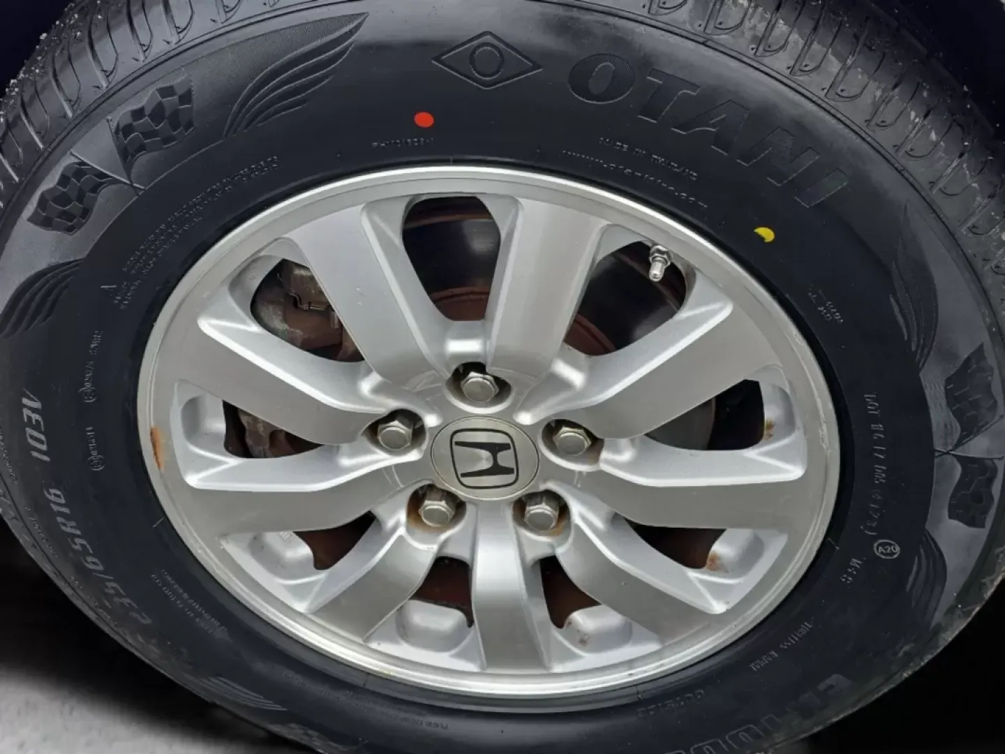 2010 Honda Odyssey EX-L (5FNRL3H70AB) with an Other engine, located at 1430 Gateway Drive, Opelika, AL, 36801, (334) 239-0944, 32.637871, -85.409790 - **Experience the Joy of Family Adventures with This 2010 Honda Odyssey EX-L!**<br /> <br /> Are you looking for the perfect vehicle to elevate your family outings and weekend getaways? Look no further! At Gils Auto in Phenix City, AL, we understand that life is about creating unforgettable memories, - Photo#8