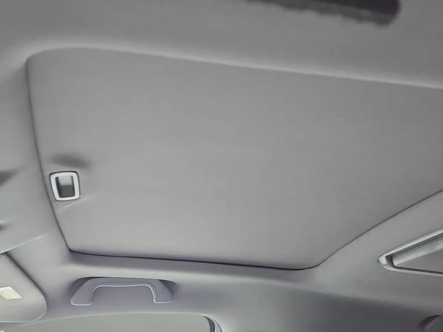 2010 Honda Odyssey EX-L (5FNRL3H70AB) with an Other engine, located at 1430 Gateway Drive, Opelika, AL, 36801, (334) 239-0944, 32.637871, -85.409790 - **Experience the Joy of Family Adventures with This 2010 Honda Odyssey EX-L!**<br /> <br /> Are you looking for the perfect vehicle to elevate your family outings and weekend getaways? Look no further! At Gils Auto in Phenix City, AL, we understand that life is about creating unforgettable memories, - Photo#12